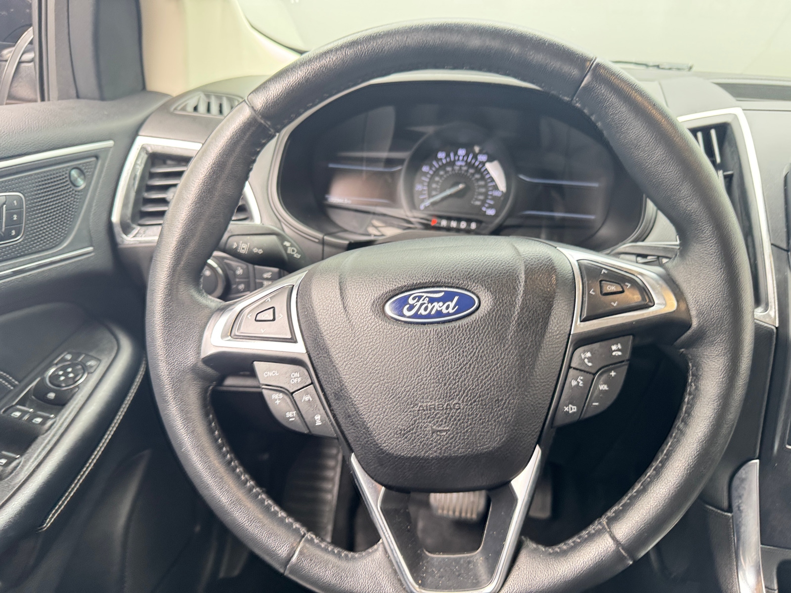Thumbnail: 2022 Ford Edge - 4