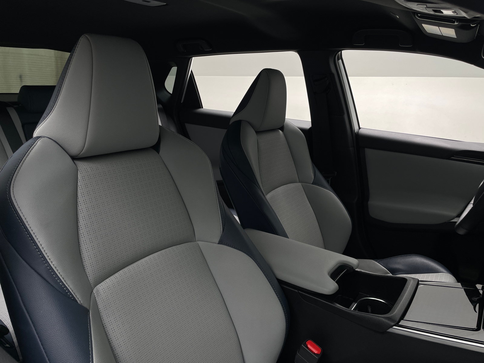 Thumbnail: 2023 Subaru Solterra - 2