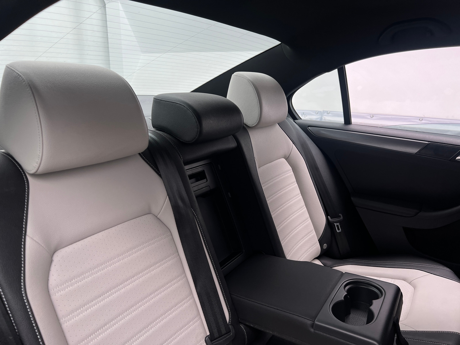 Thumbnail: 2016 Volkswagen Jetta - 5