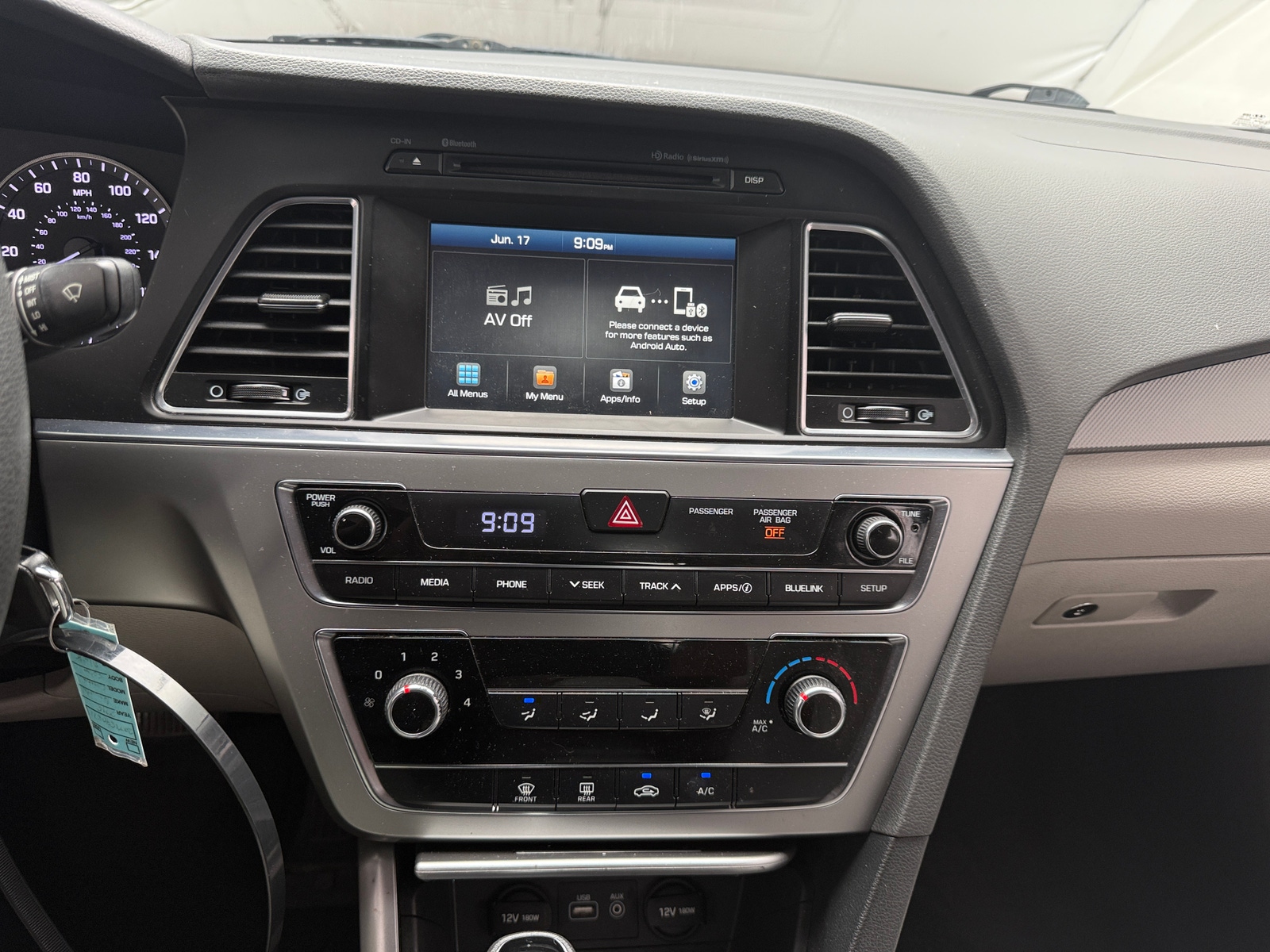 Thumbnail: 2016 Hyundai Sonata - 4