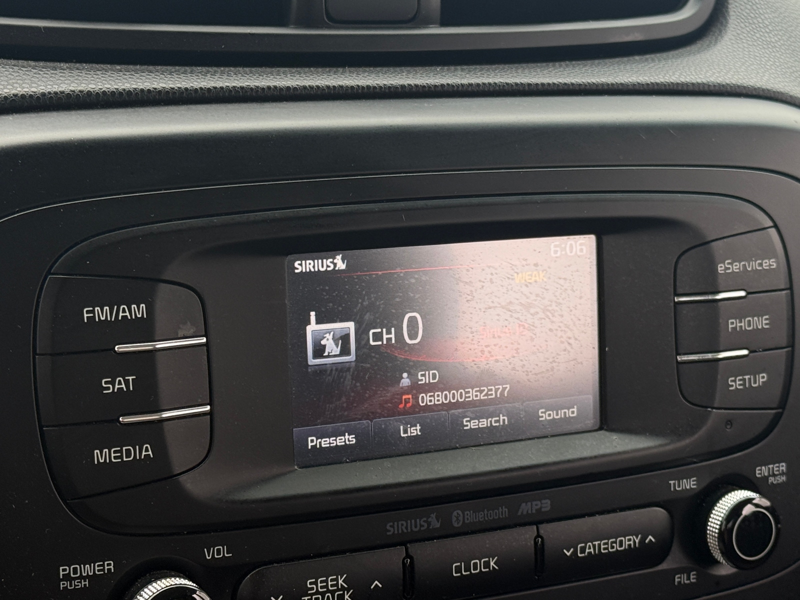 Thumbnail: 2015 Kia Soul - 4