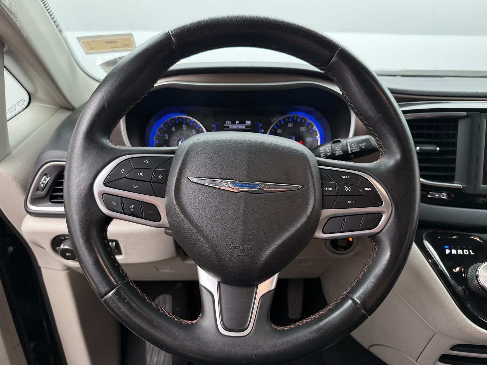 Thumbnail: 2018 Chrysler Pacifica - 4