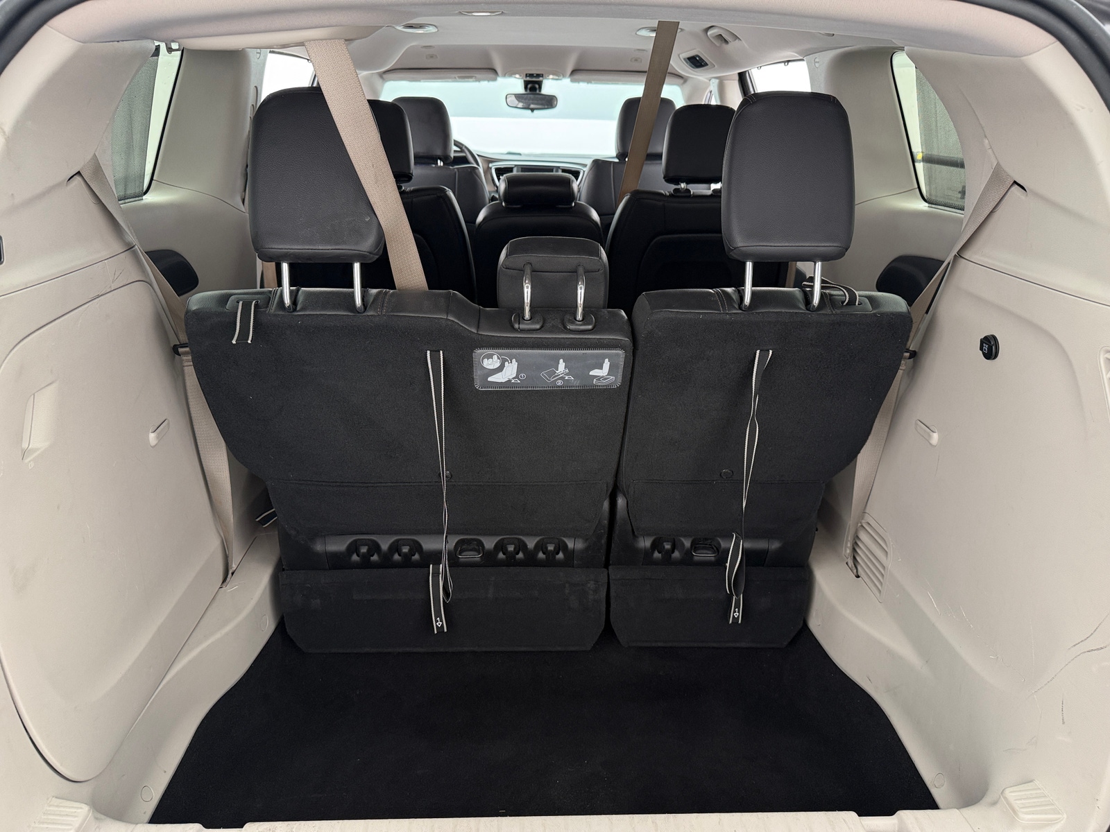 Thumbnail: 2018 Chrysler Pacifica - 6