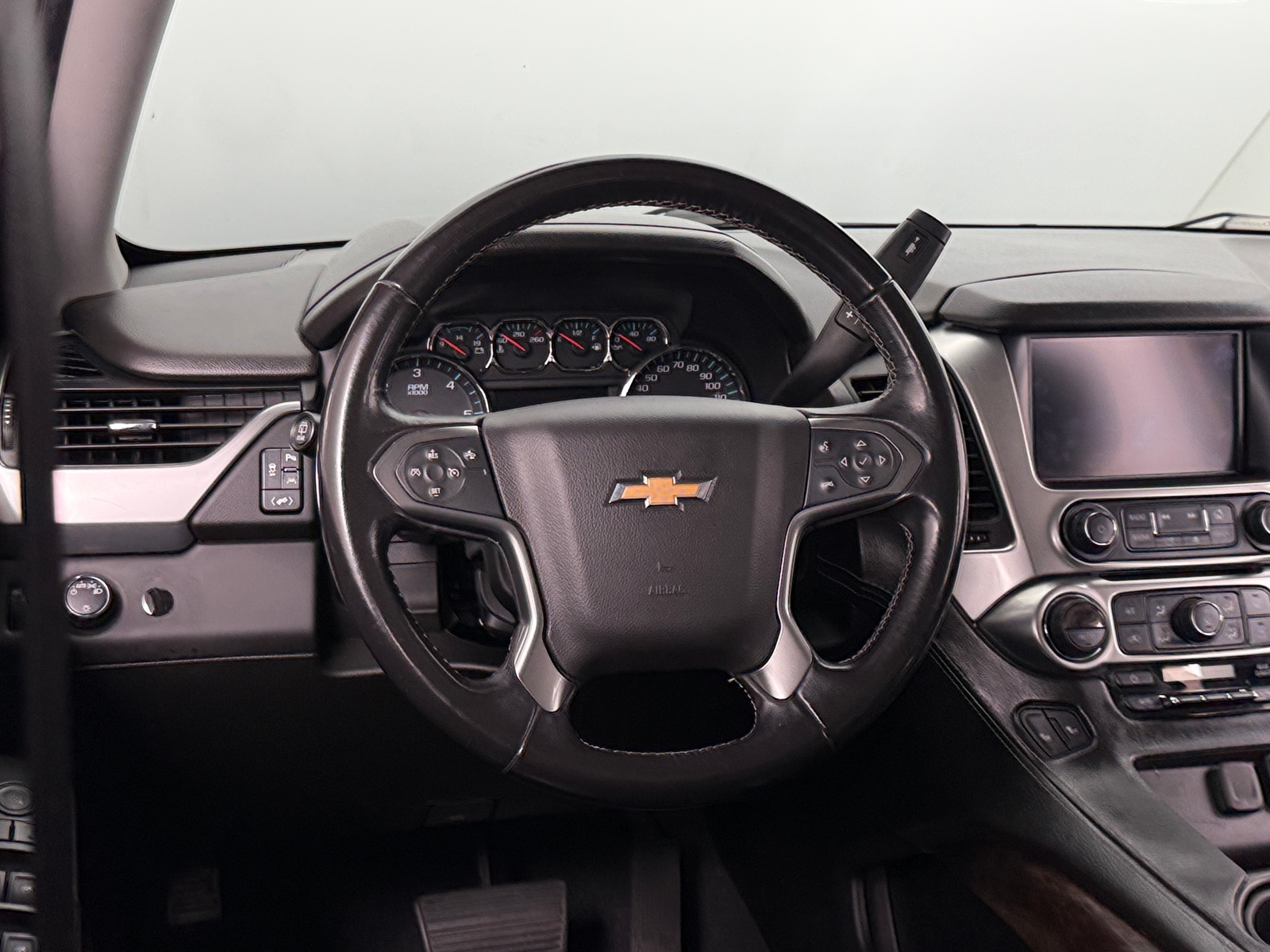Thumbnail: 2019 Chevrolet Suburban - 4