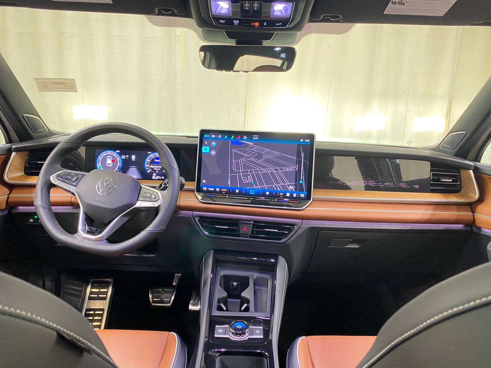 Thumbnail: 2025 Volkswagen Tiguan - 3