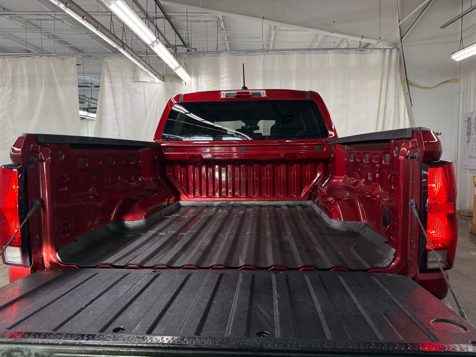 Thumbnail: 2024 Chevrolet Colorado - 7
