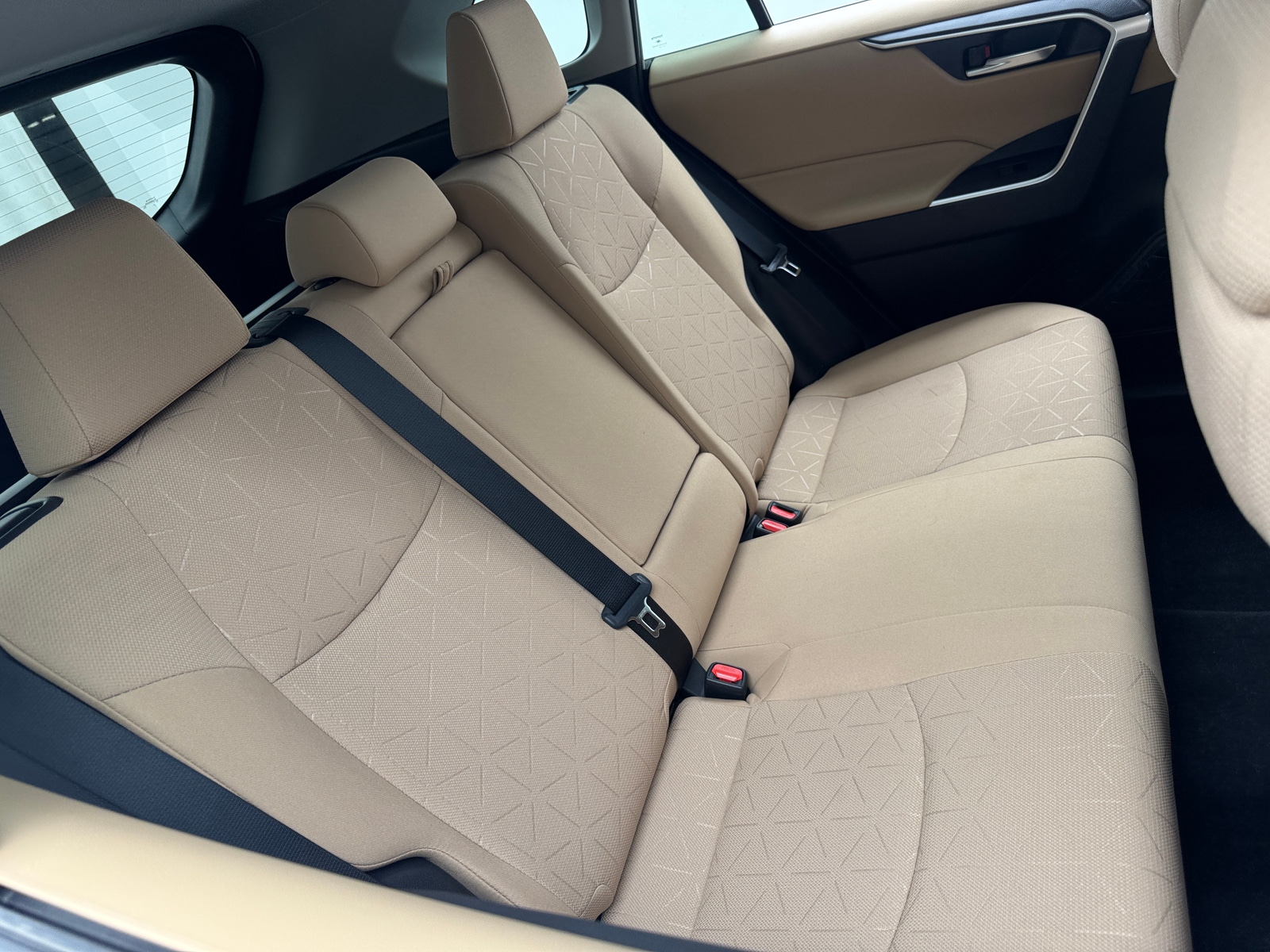Thumbnail: 2021 Toyota RAV4 - 6