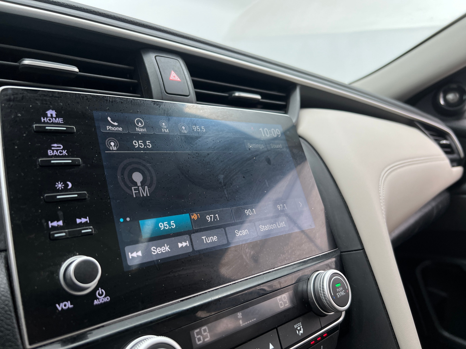 Thumbnail: 2019 Honda Insight - 3