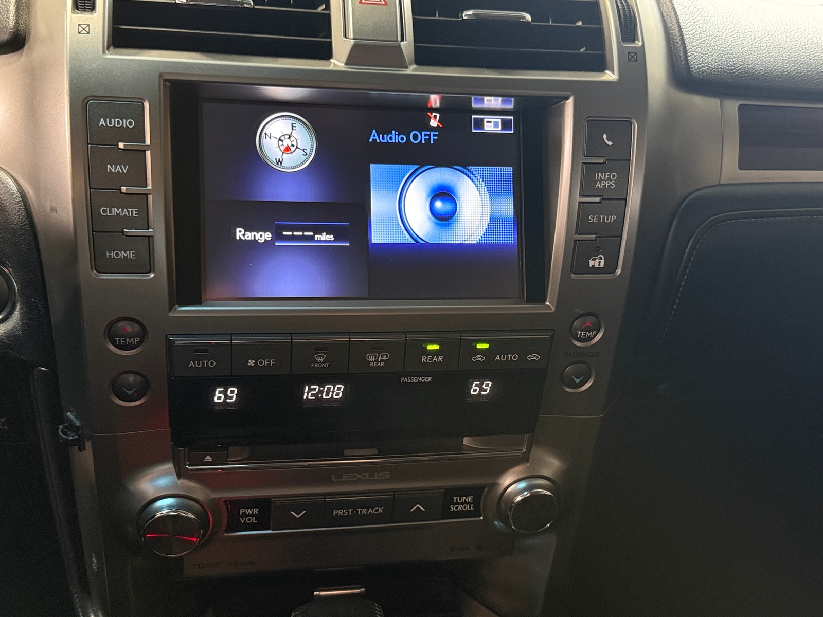 Thumbnail: 2017 Lexus GX - 3