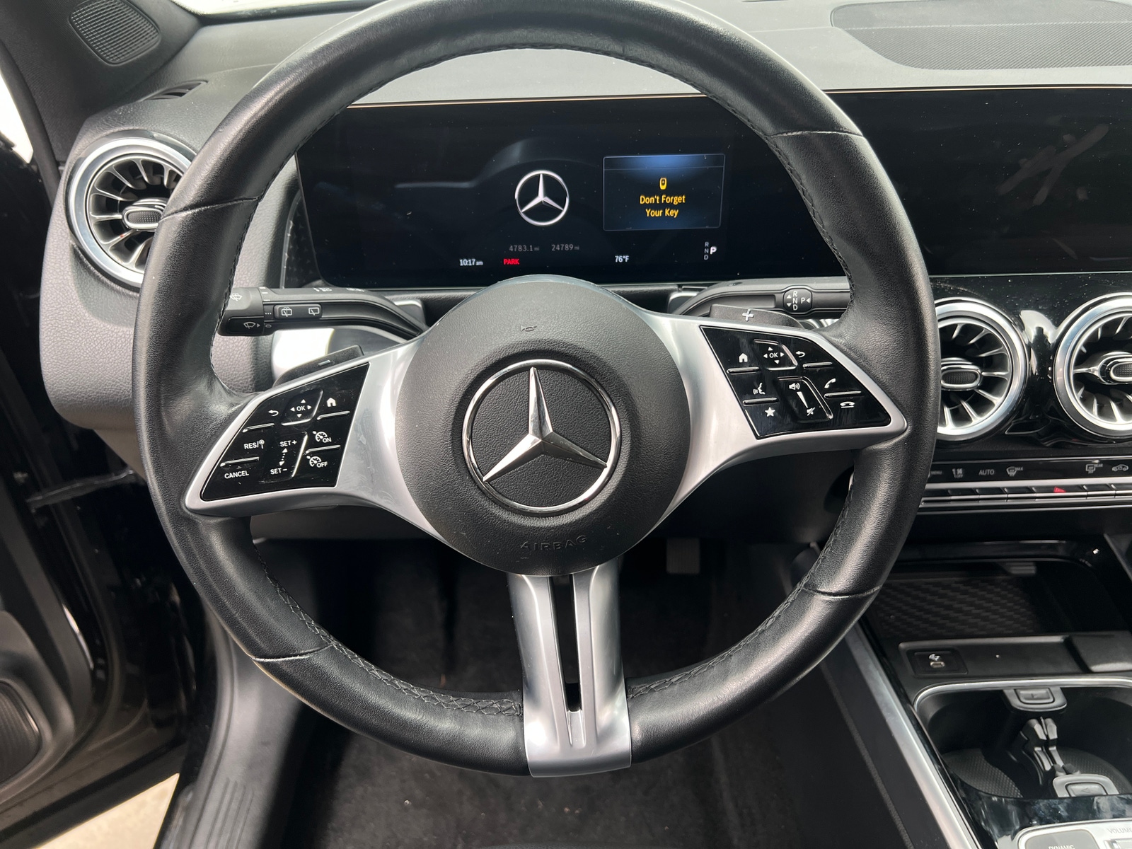 Thumbnail: 2025 Mercedes-Benz GLB - 4