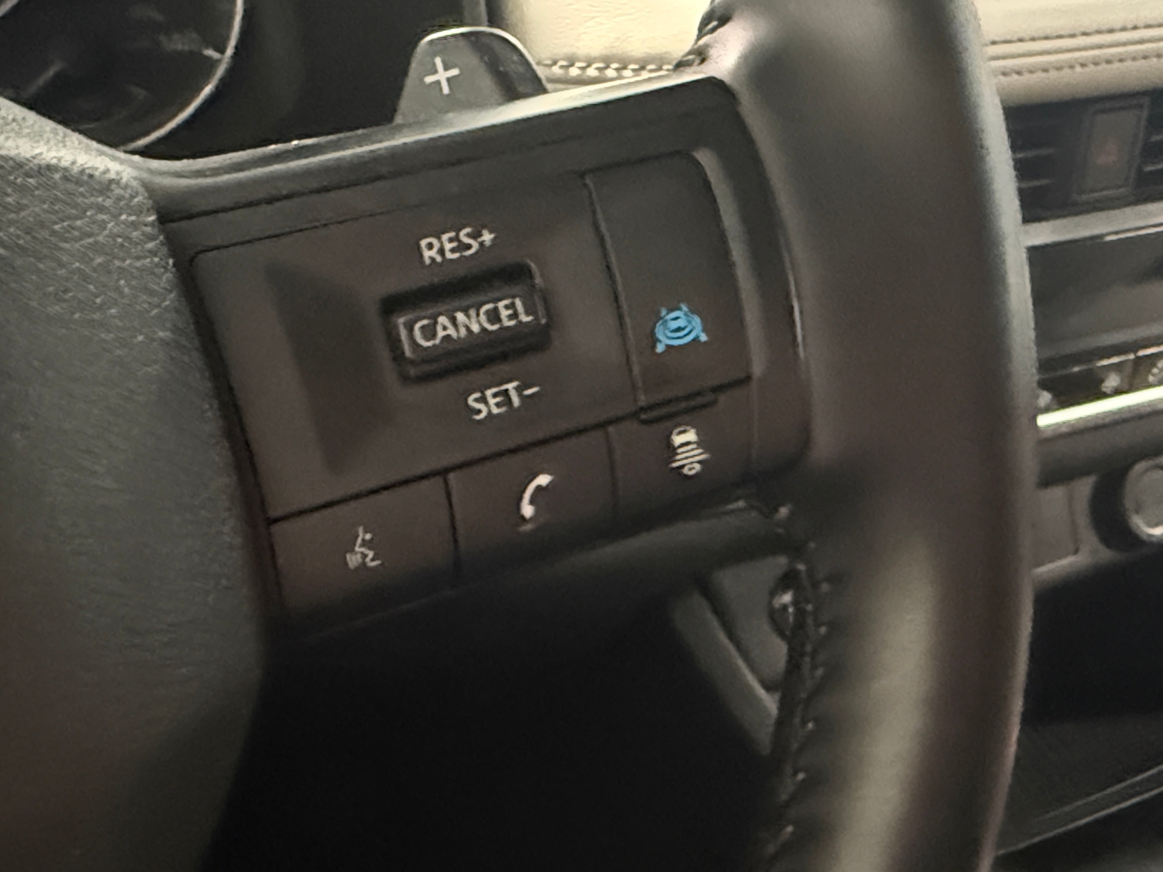 2025 Nissan Rogue SV - Photo 19