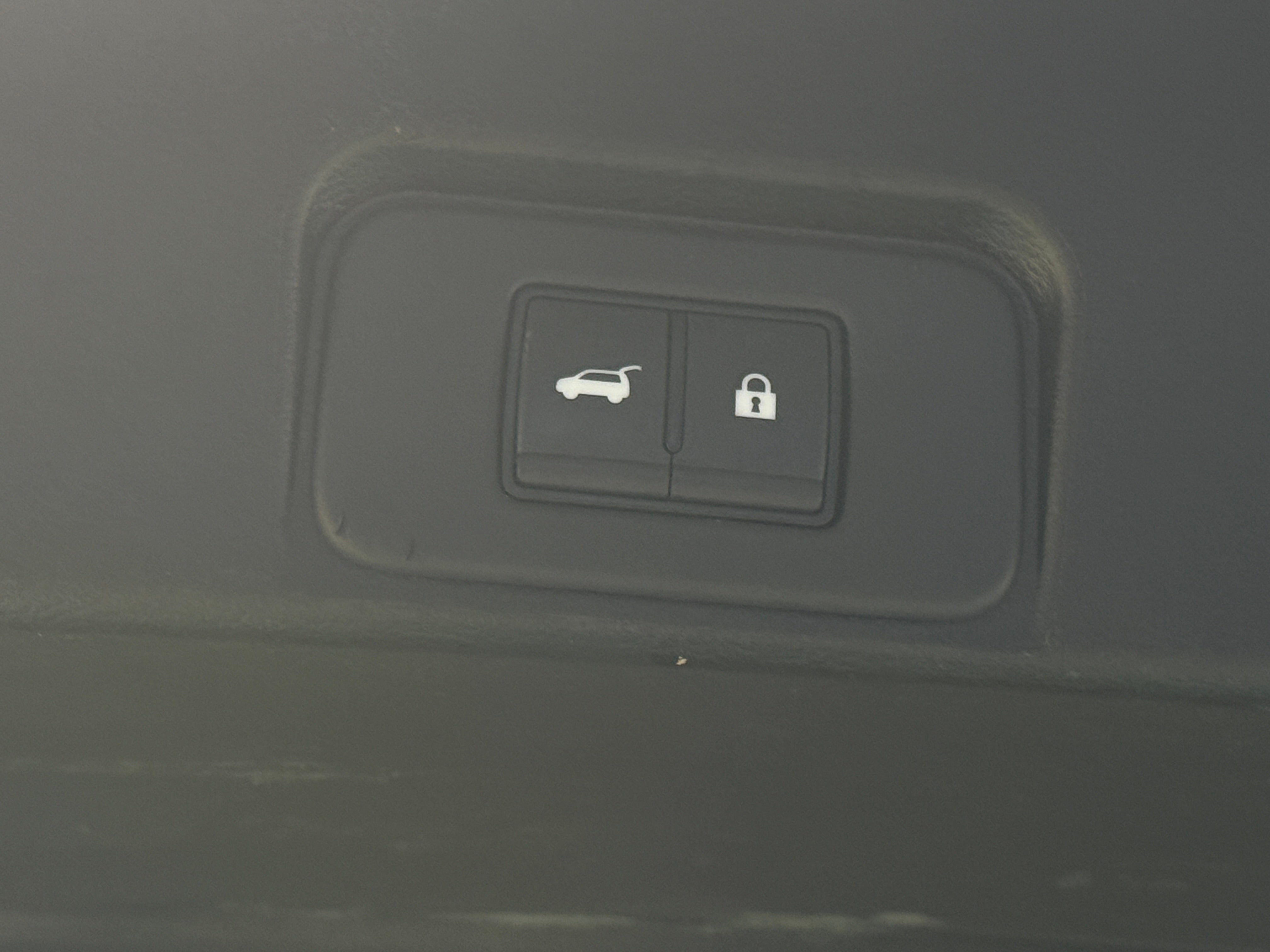 2025 Nissan Rogue SV - Photo 11
