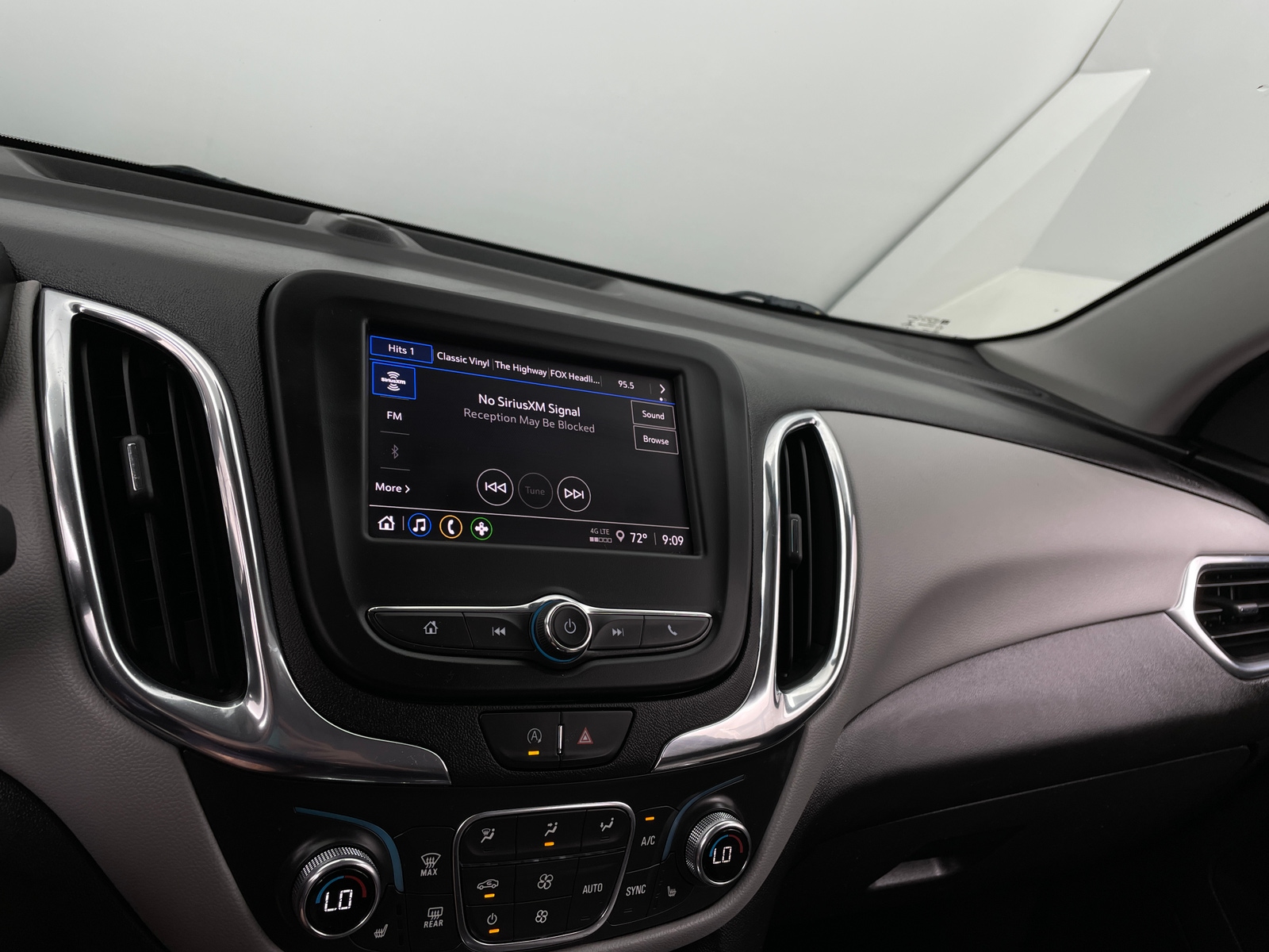 Thumbnail: 2023 Chevrolet Equinox - 4