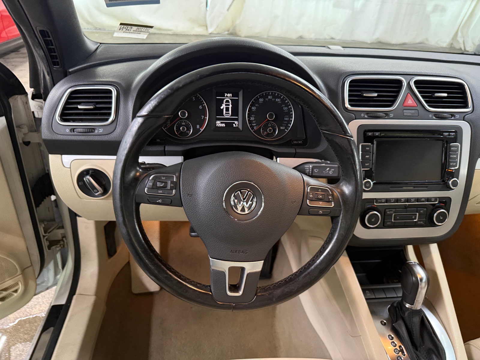 Thumbnail: 2012 Volkswagen Eos - 4