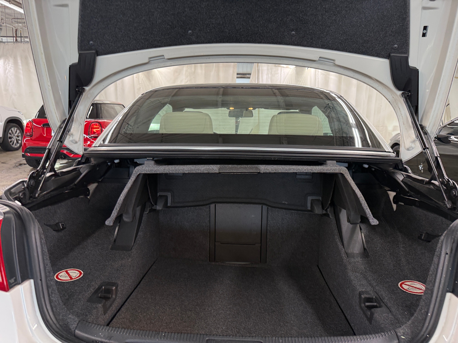 Thumbnail: 2012 Volkswagen Eos - 6