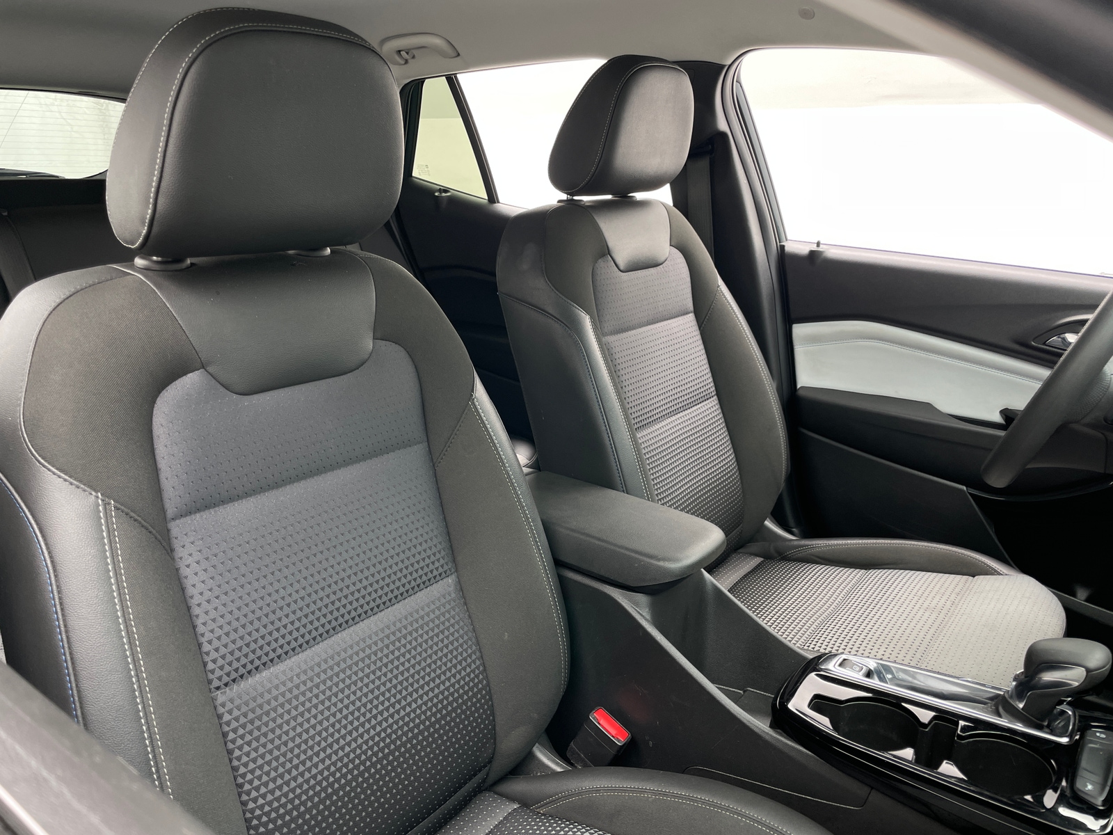 Thumbnail: 2025 Chevrolet Trax - 2