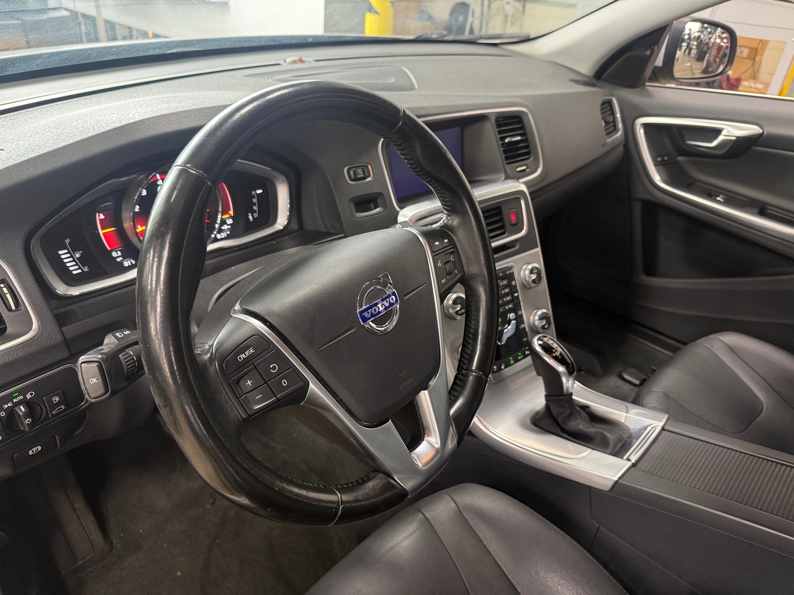 Thumbnail: 2018 Volvo S60 - 4