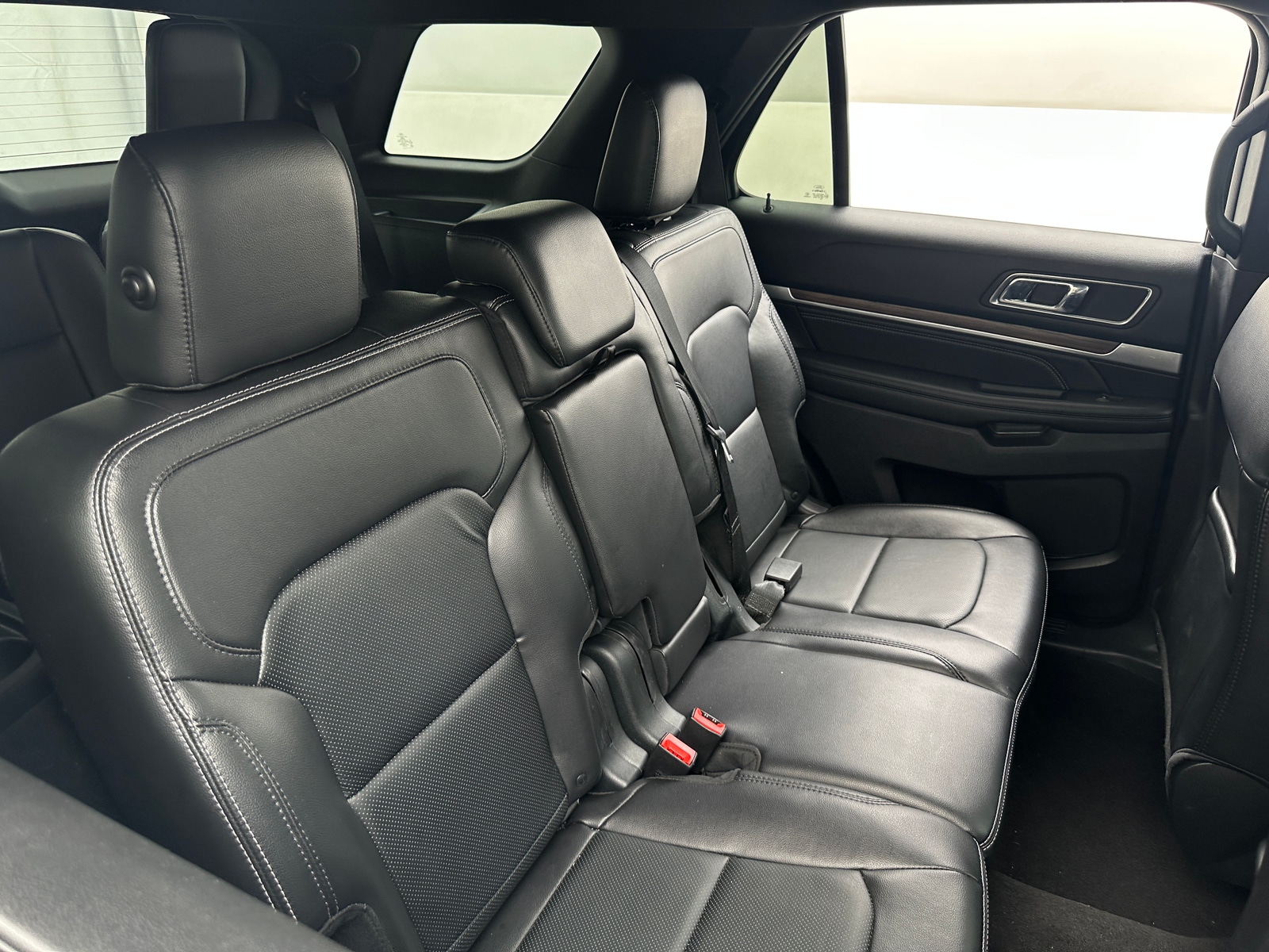 Thumbnail: 2019 Ford Explorer - 5
