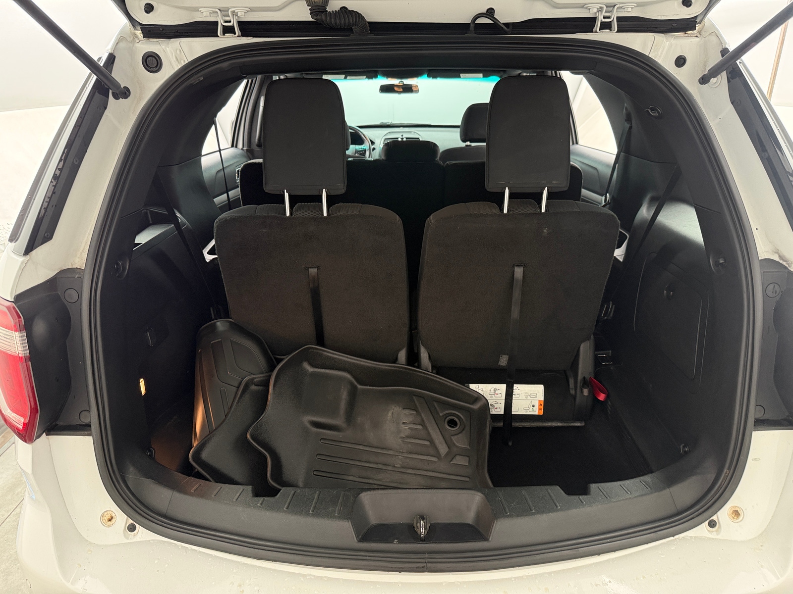 Thumbnail: 2016 Ford Explorer - 7