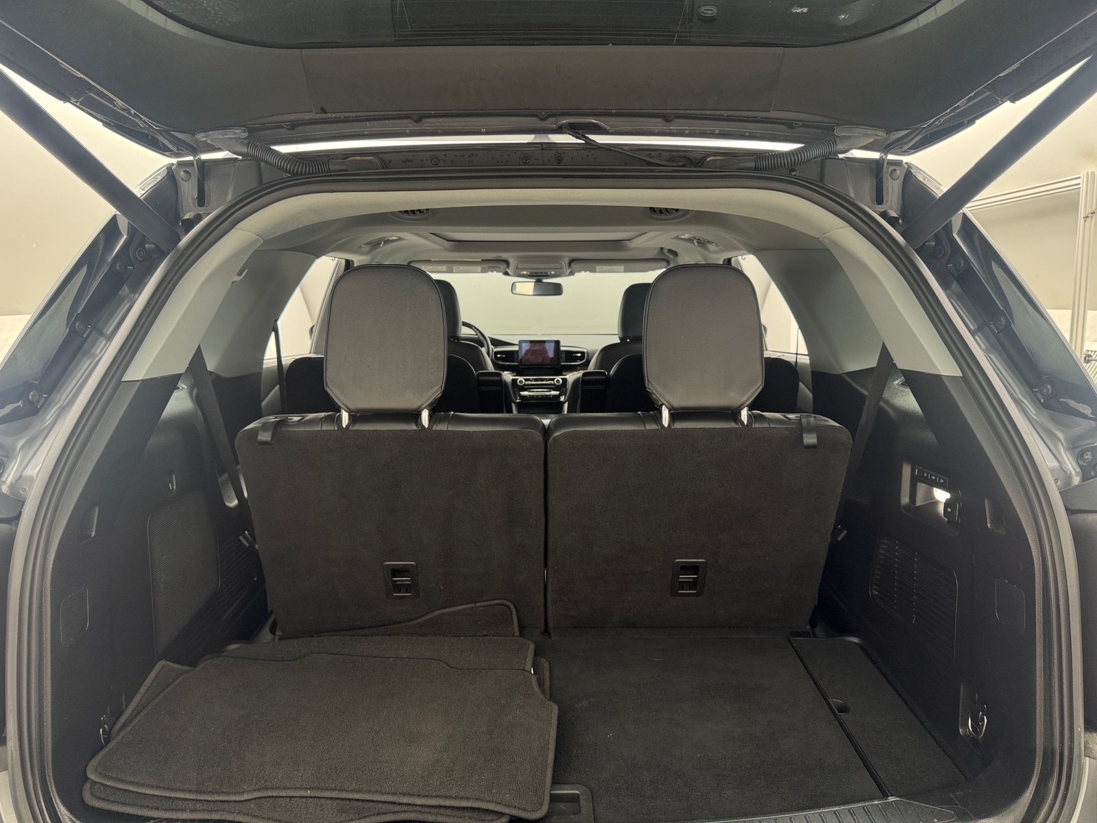 Thumbnail: 2021 Ford Explorer - 6