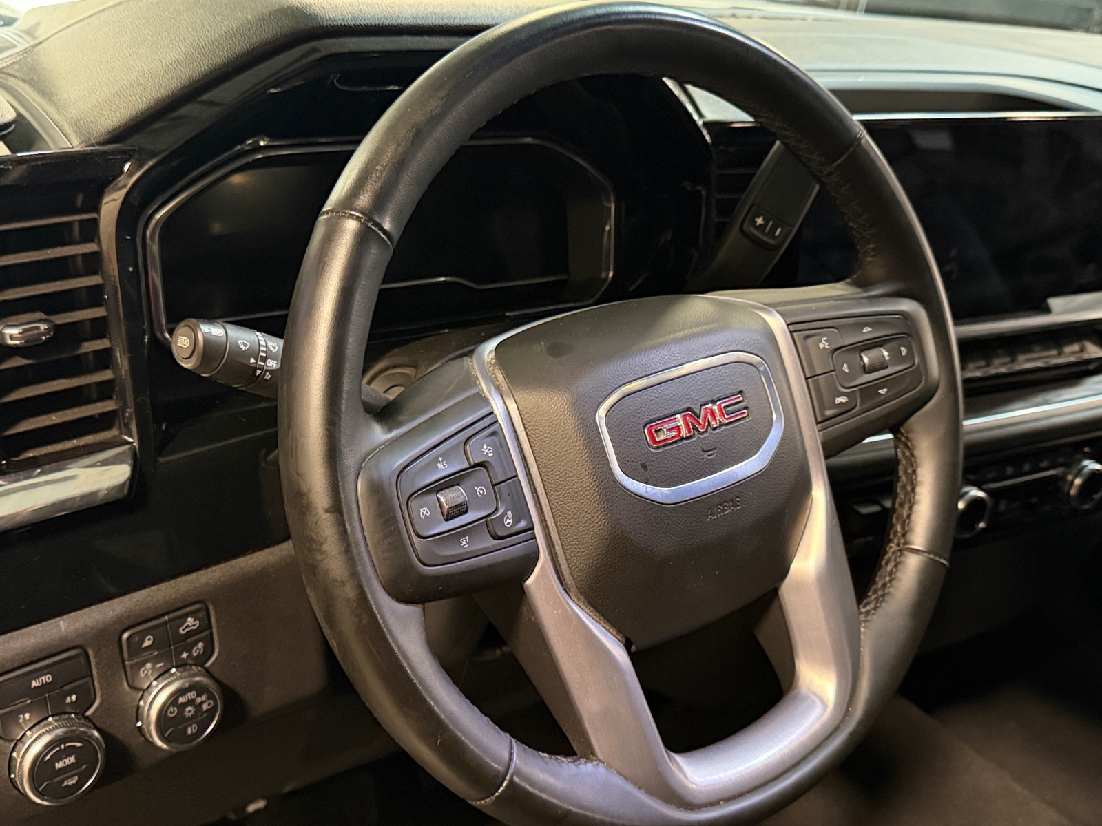 Thumbnail: 2025 GMC Sierra 1500 - 4