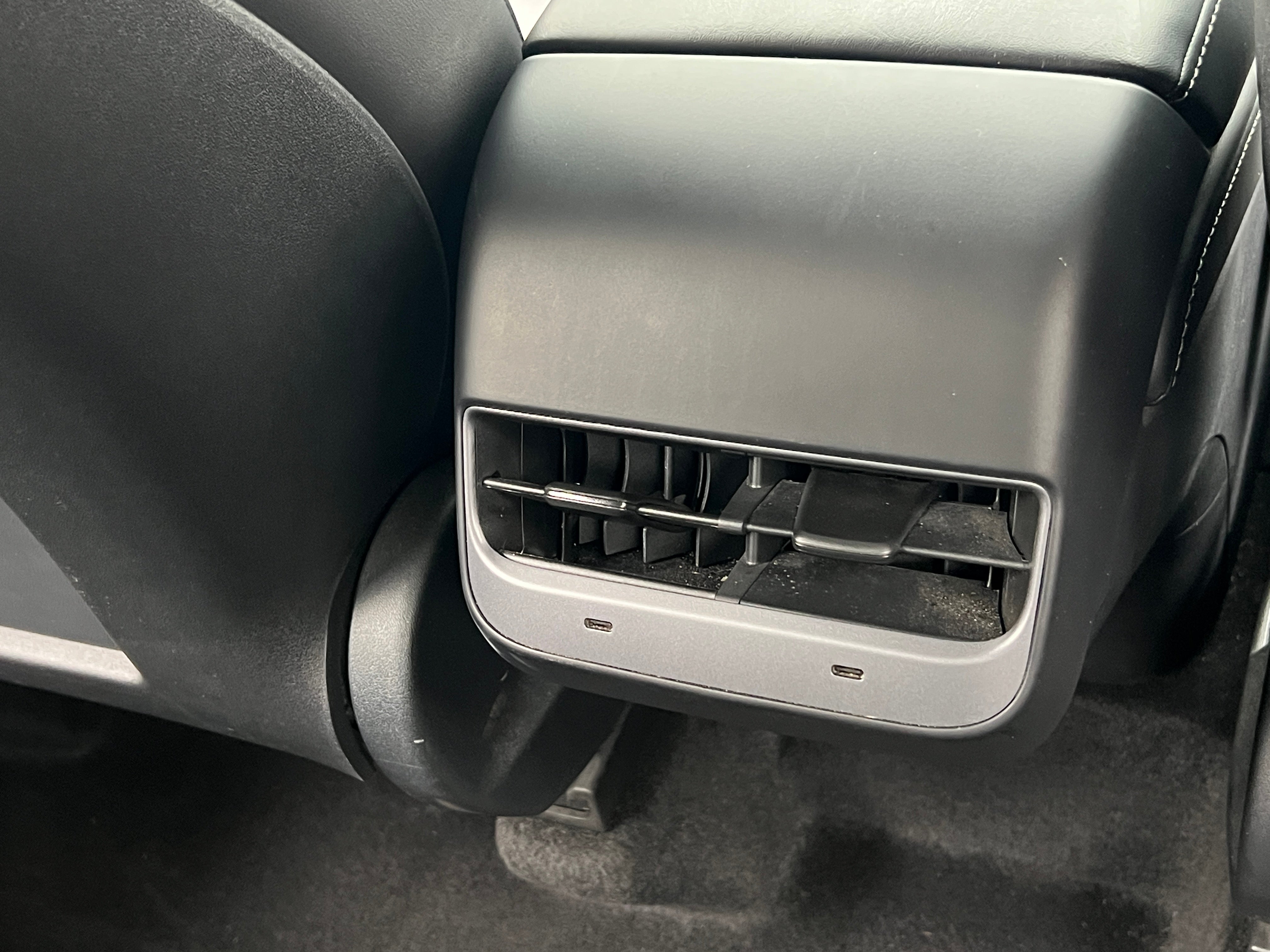 Used 2022 Tesla Model Y Long Range with VIN 7SAYGDEEXNA010960 for sale in Auburn, WA