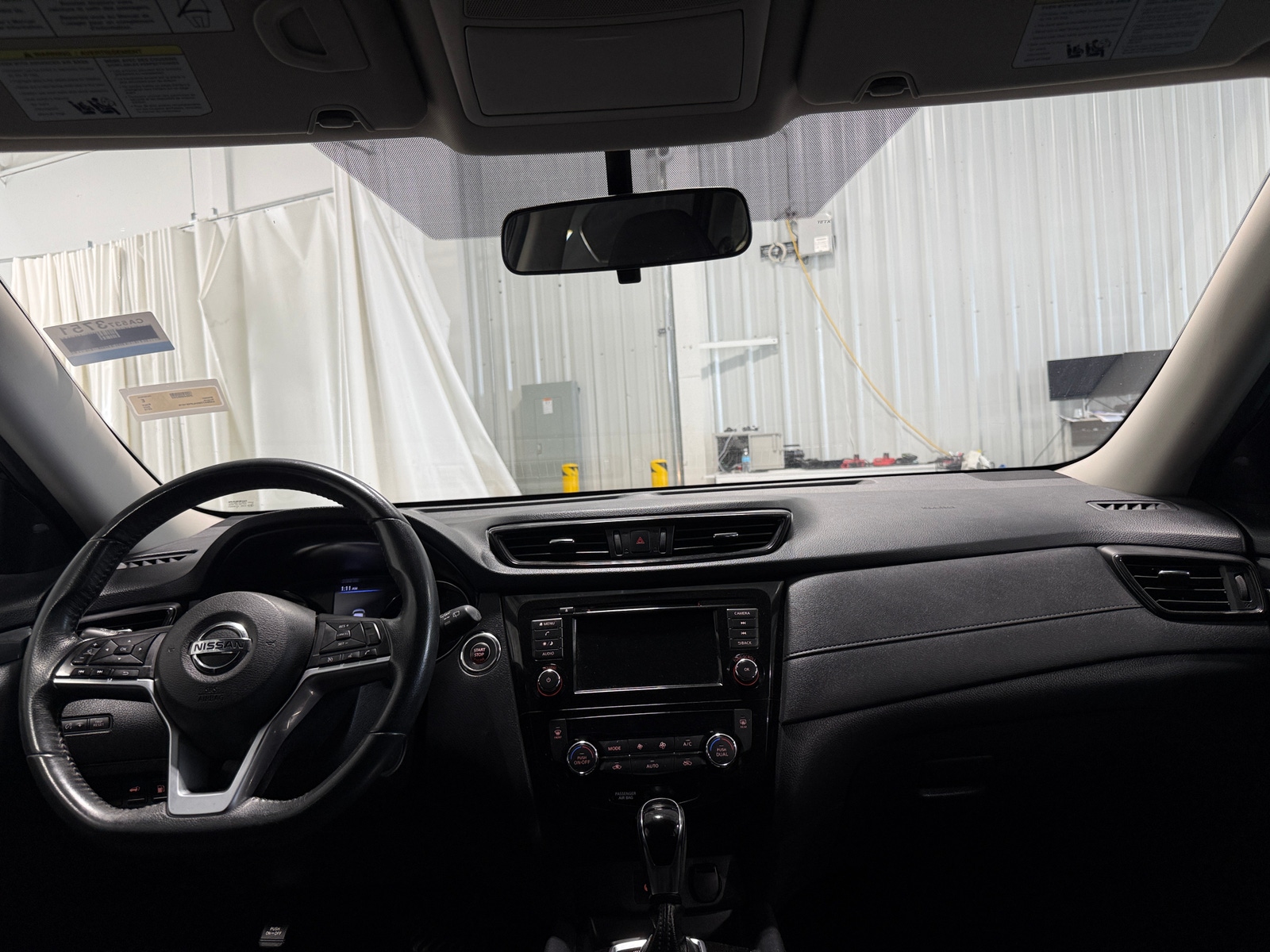 Thumbnail: 2018 Nissan Rogue - 3