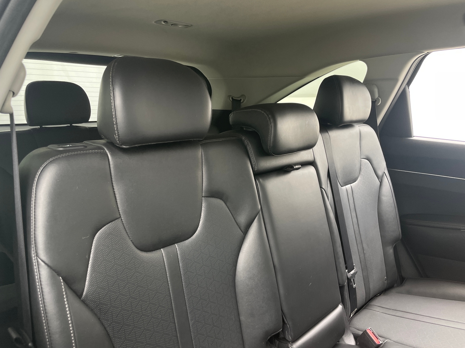 Thumbnail: 2022 Kia Sorento - 6