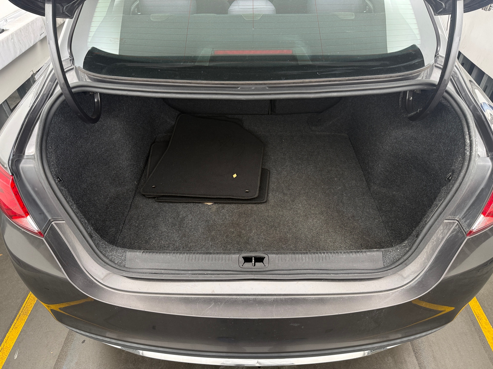 Thumbnail: 2015 Chrysler 200 - 7