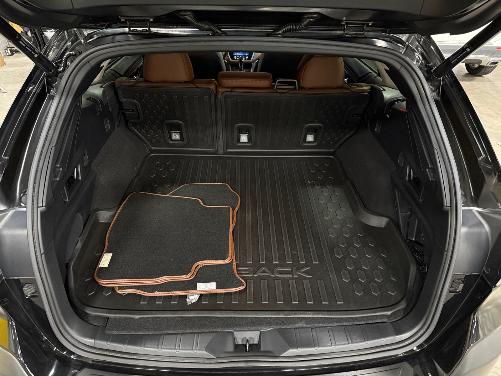Thumbnail: 2020 Subaru Outback - 6