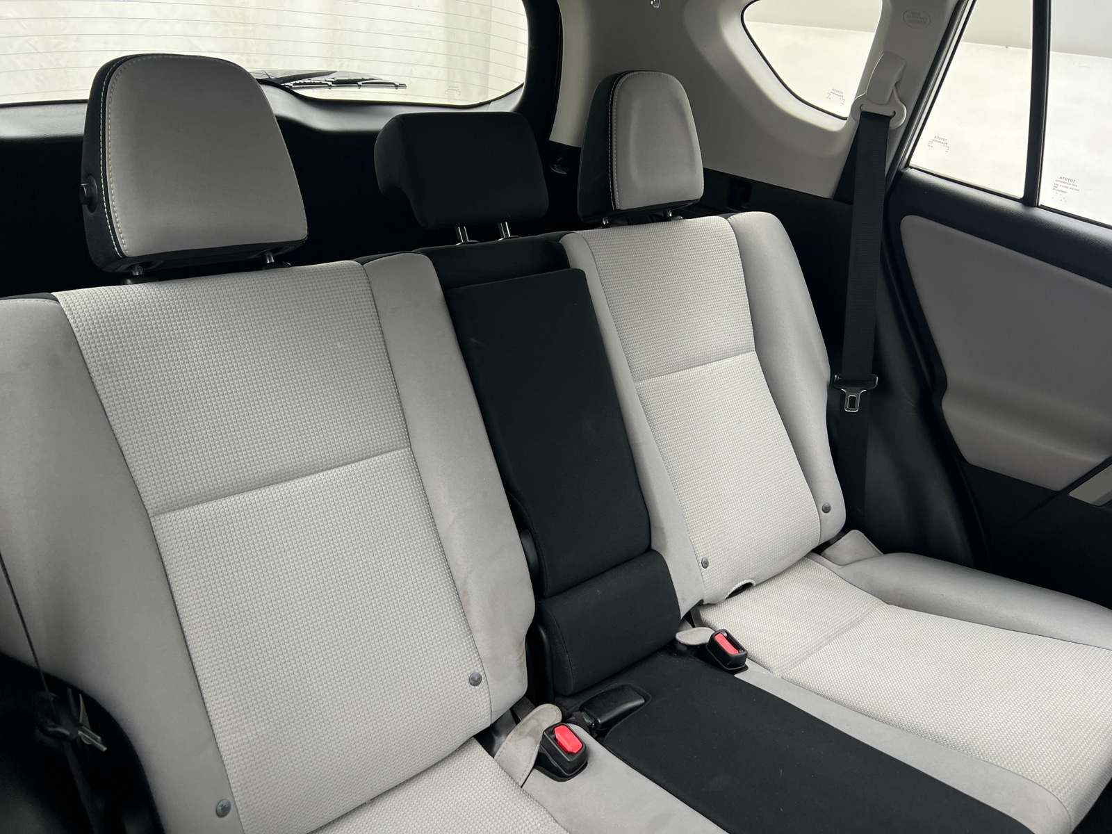 Thumbnail: 2016 Toyota RAV4 - 6