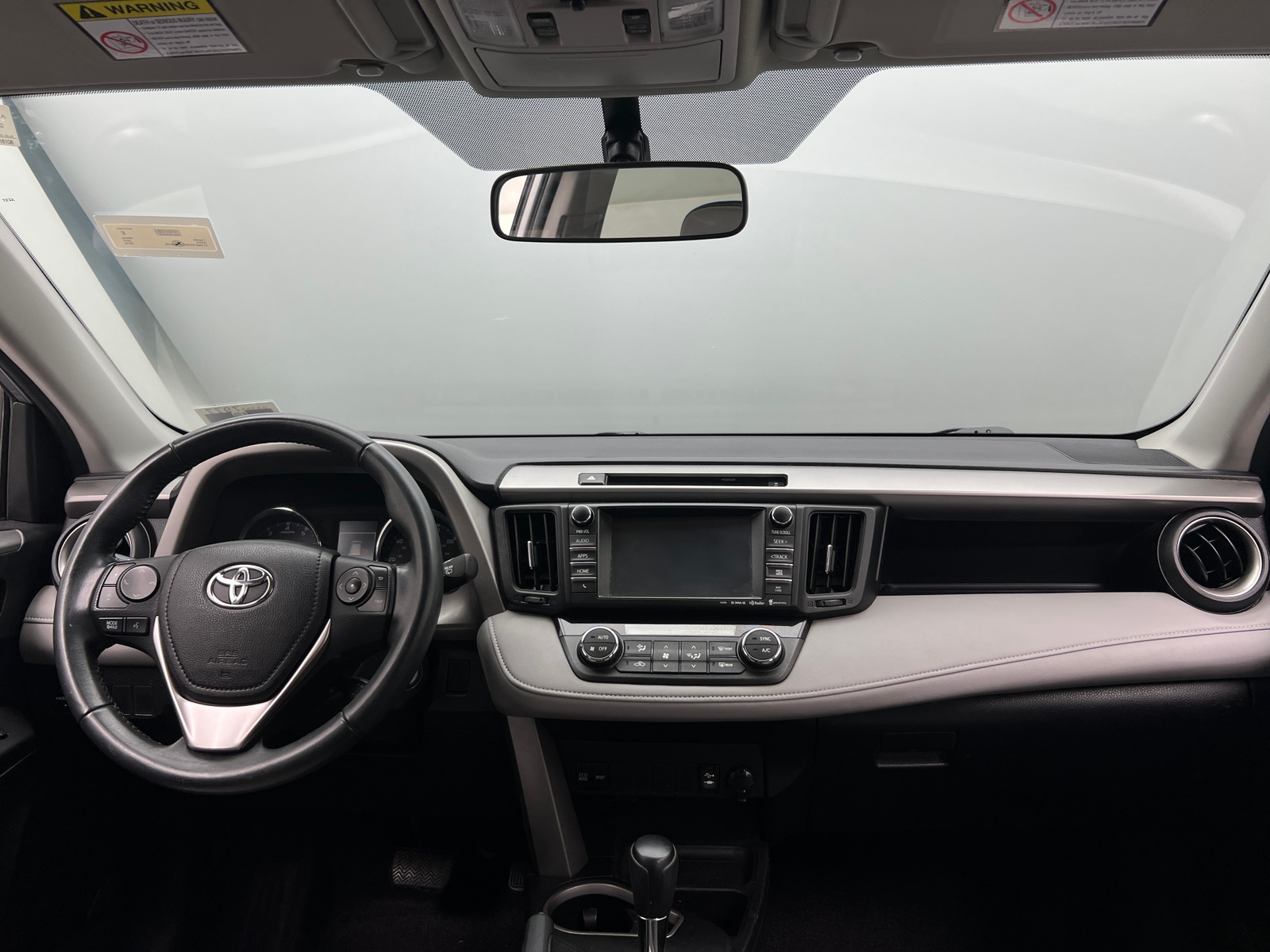 Thumbnail: 2016 Toyota RAV4 - 3