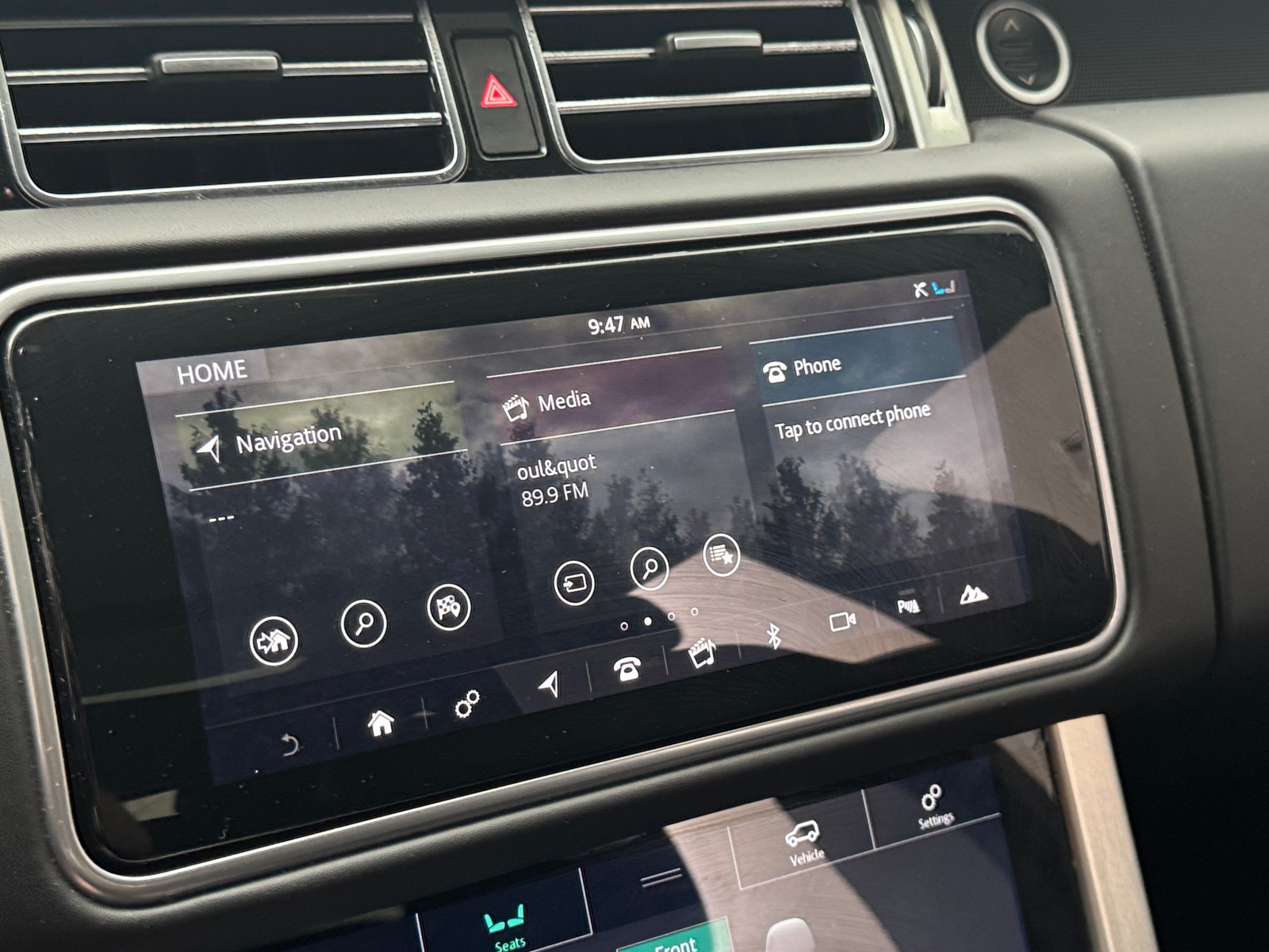 Thumbnail: 2019 Land Rover Range Rover - 3