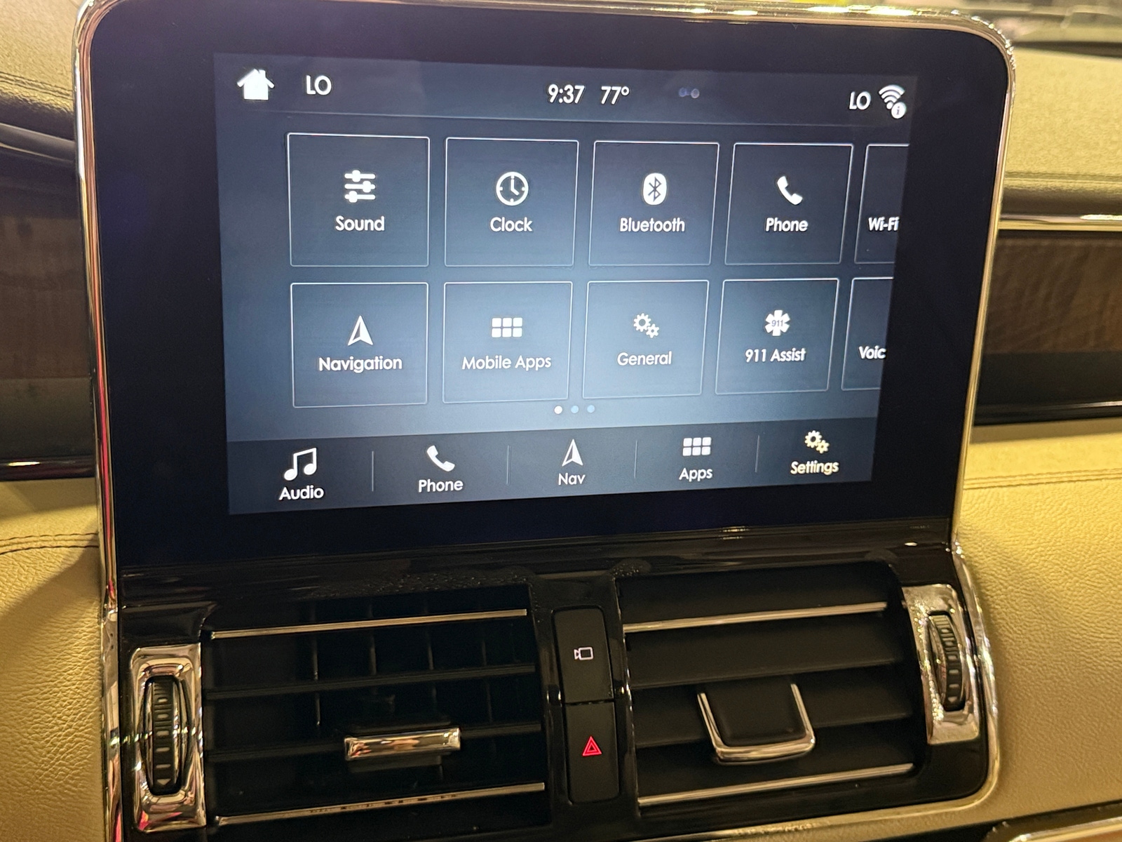 Thumbnail: 2019 Lincoln Navigator L - 3