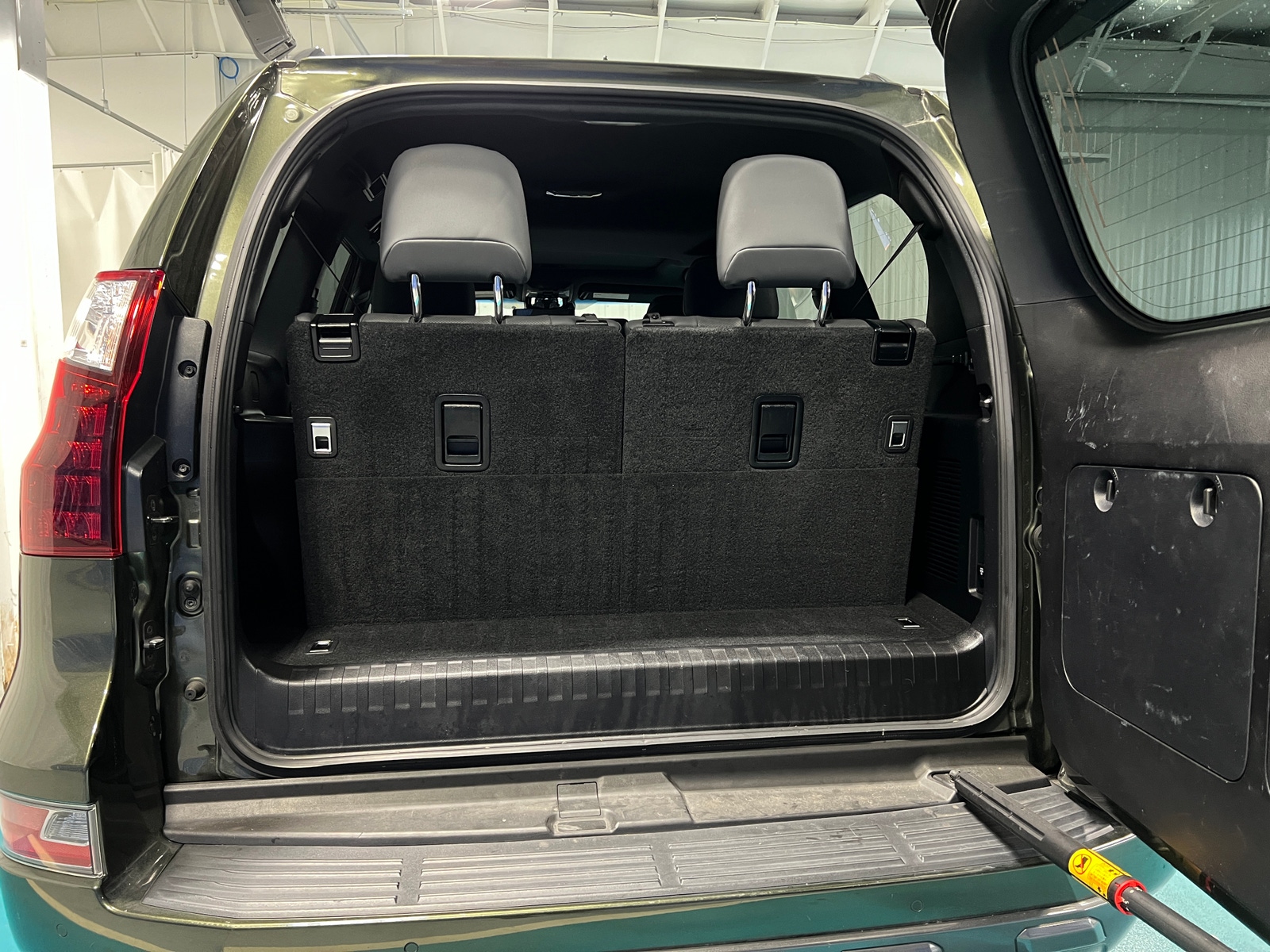 Thumbnail: 2022 Lexus GX - 6
