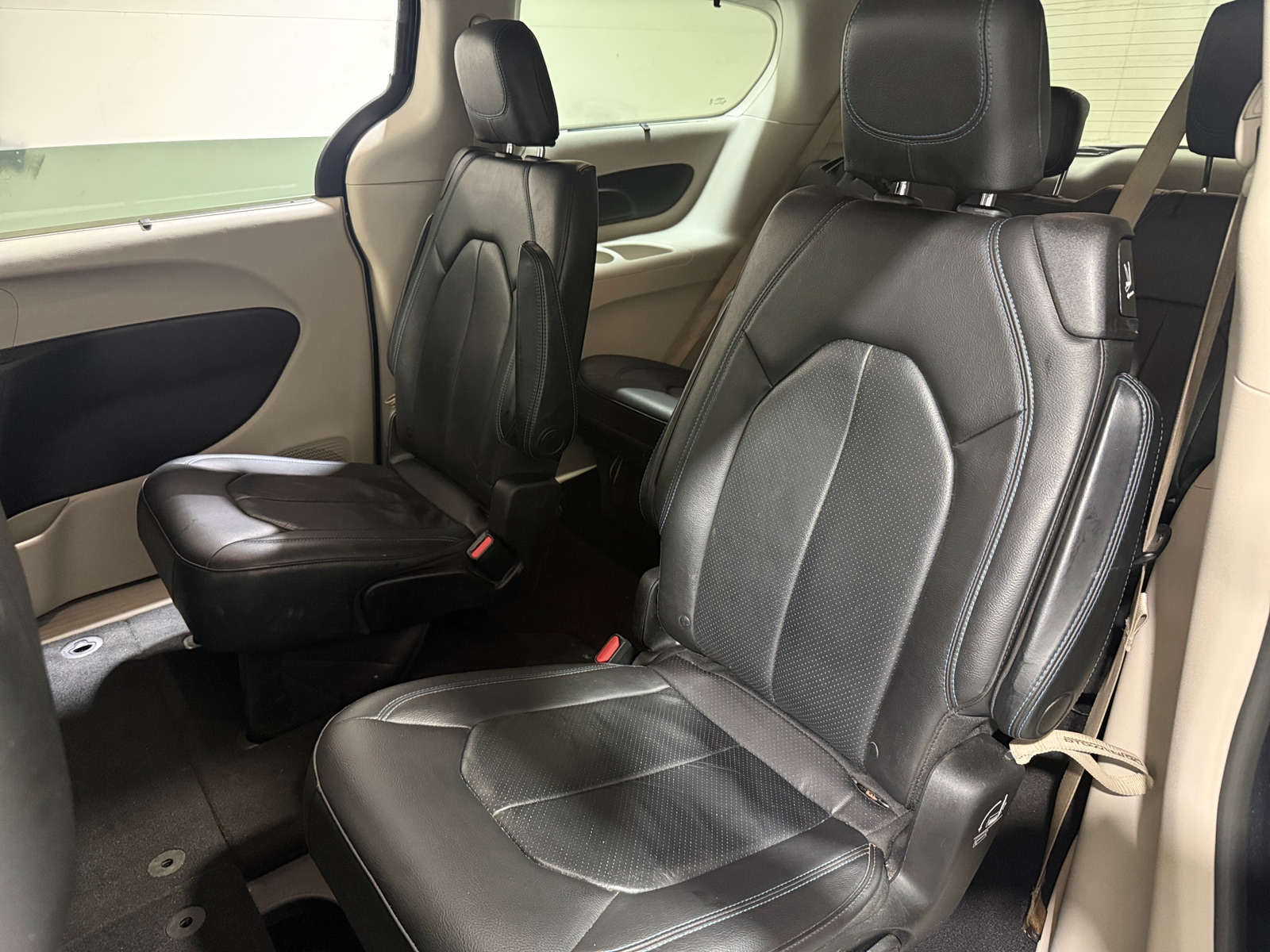 Thumbnail: 2021 Chrysler Pacifica - 5