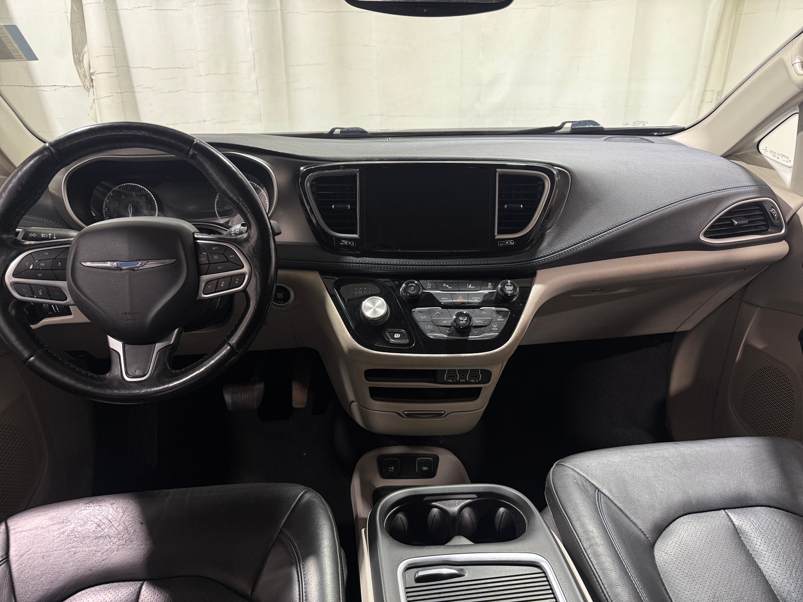 Thumbnail: 2021 Chrysler Pacifica - 2