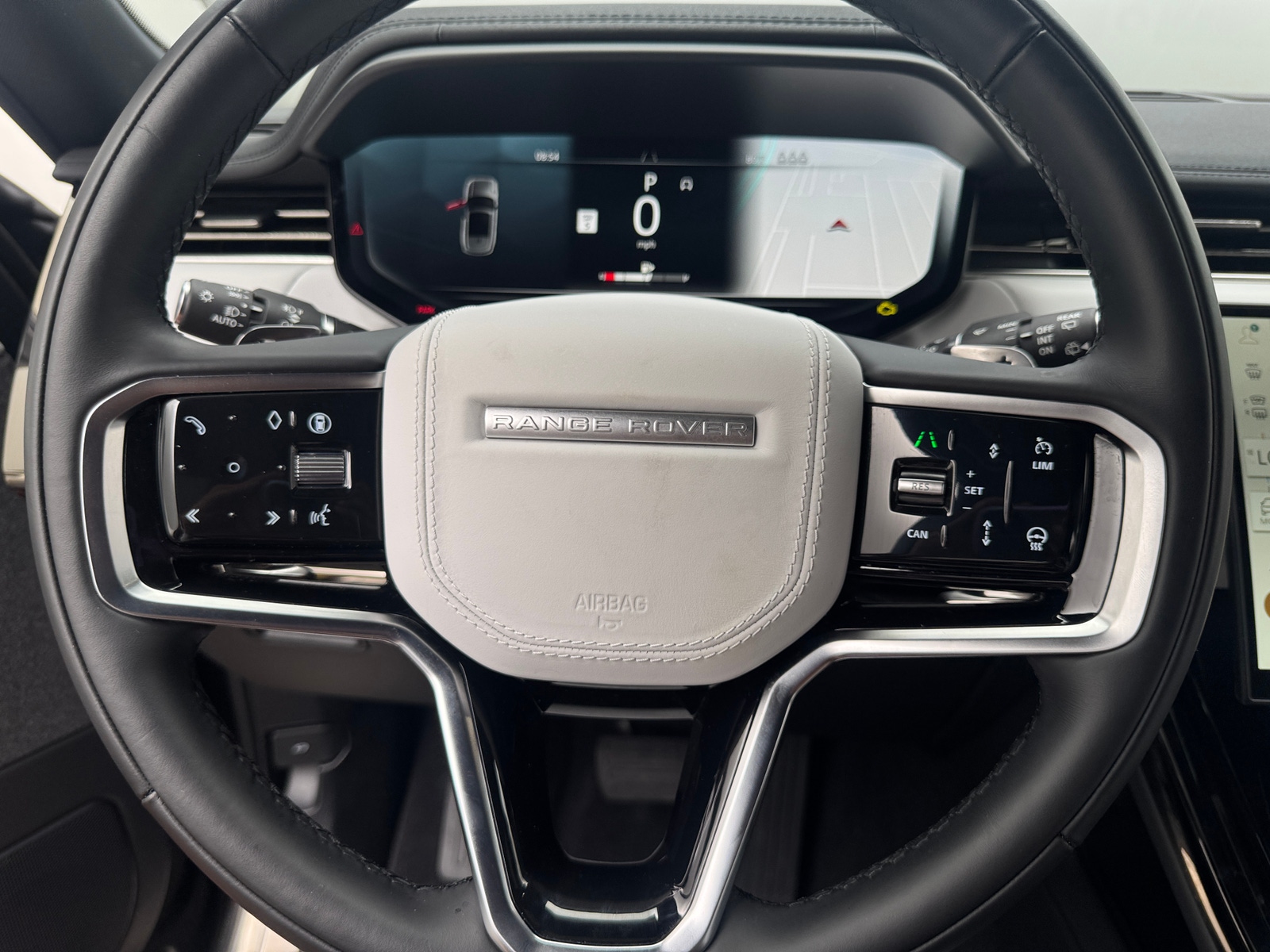 Thumbnail: 2025 Land Rover Range Rover Sport - 4