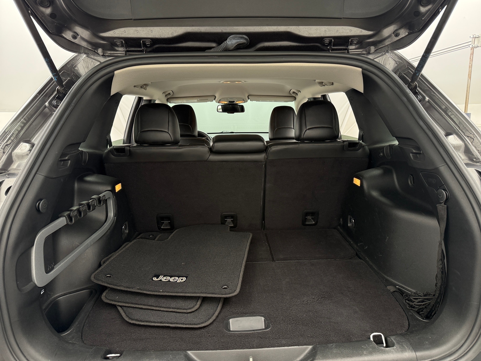 Thumbnail: 2015 Jeep Cherokee - 6
