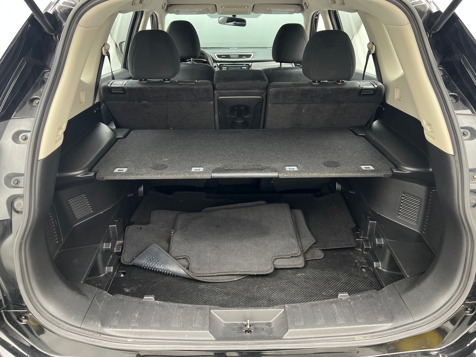 Thumbnail: 2016 Nissan Rogue - 7