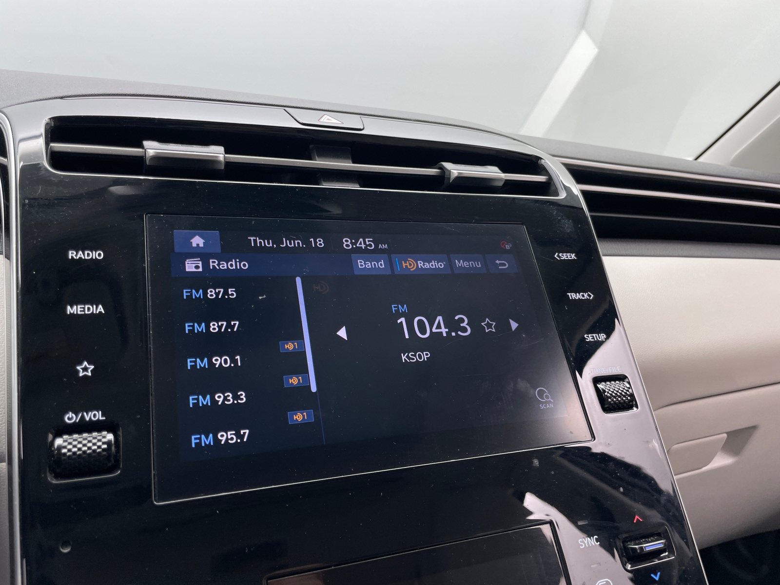 Thumbnail: 2022 Hyundai Tucson - 3