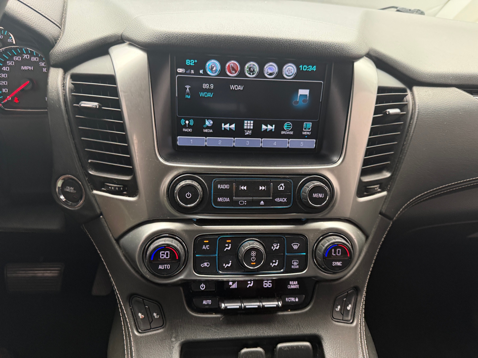 Thumbnail: 2017 Chevrolet Suburban - 3