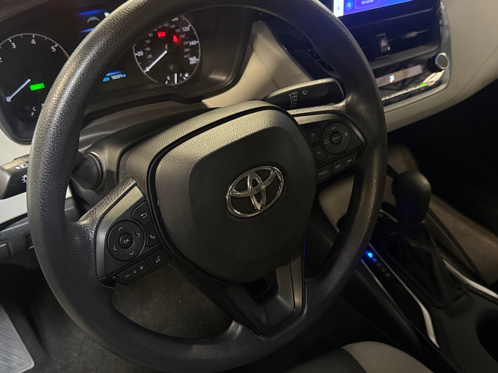 Thumbnail: 2025 Toyota Corolla - 5