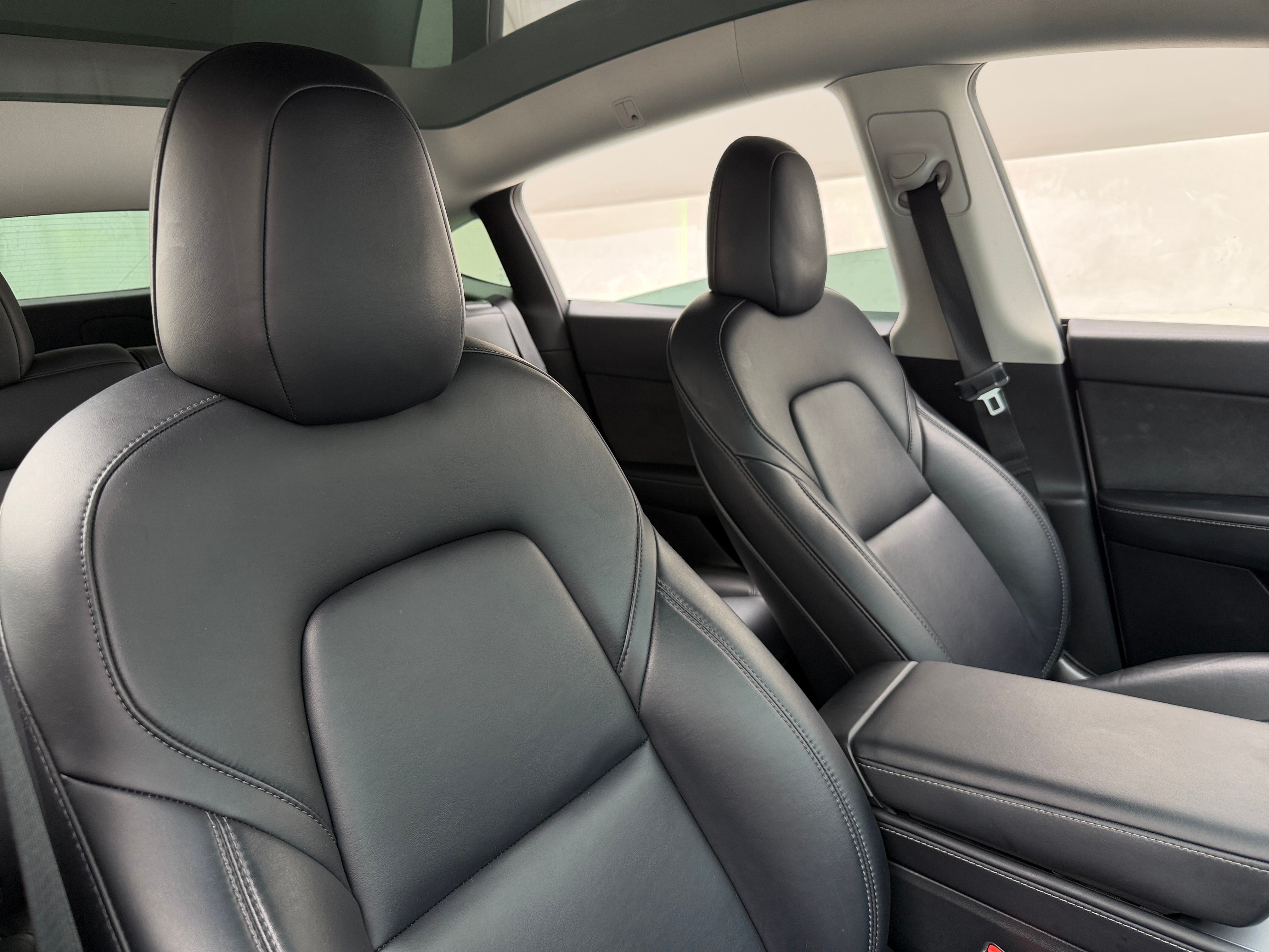 Used 2022 Tesla Model Y Long Range with VIN 7SAYGDEE8NF377357 for sale in Auburn, WA