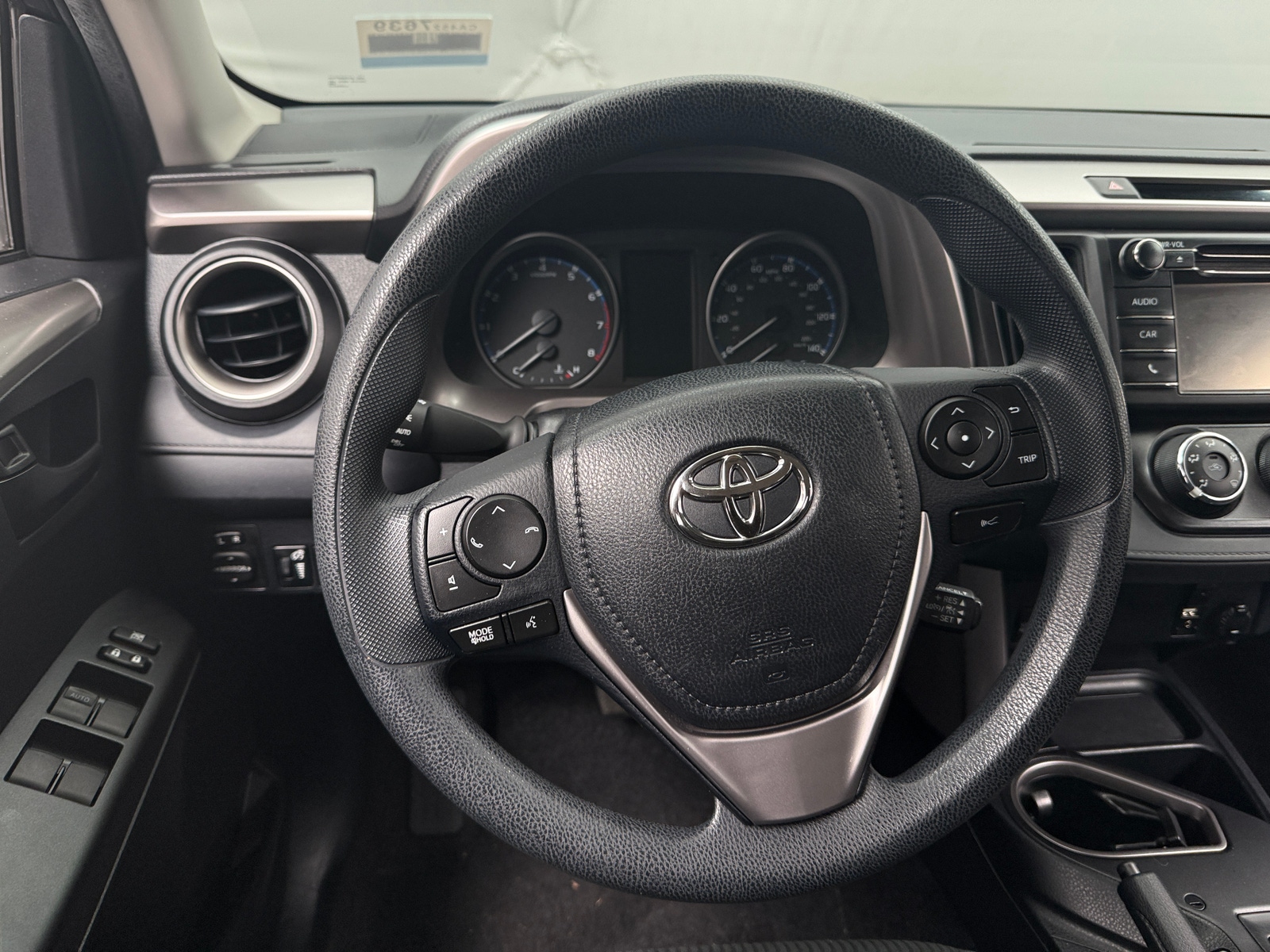 Thumbnail: 2017 Toyota RAV4 - 5