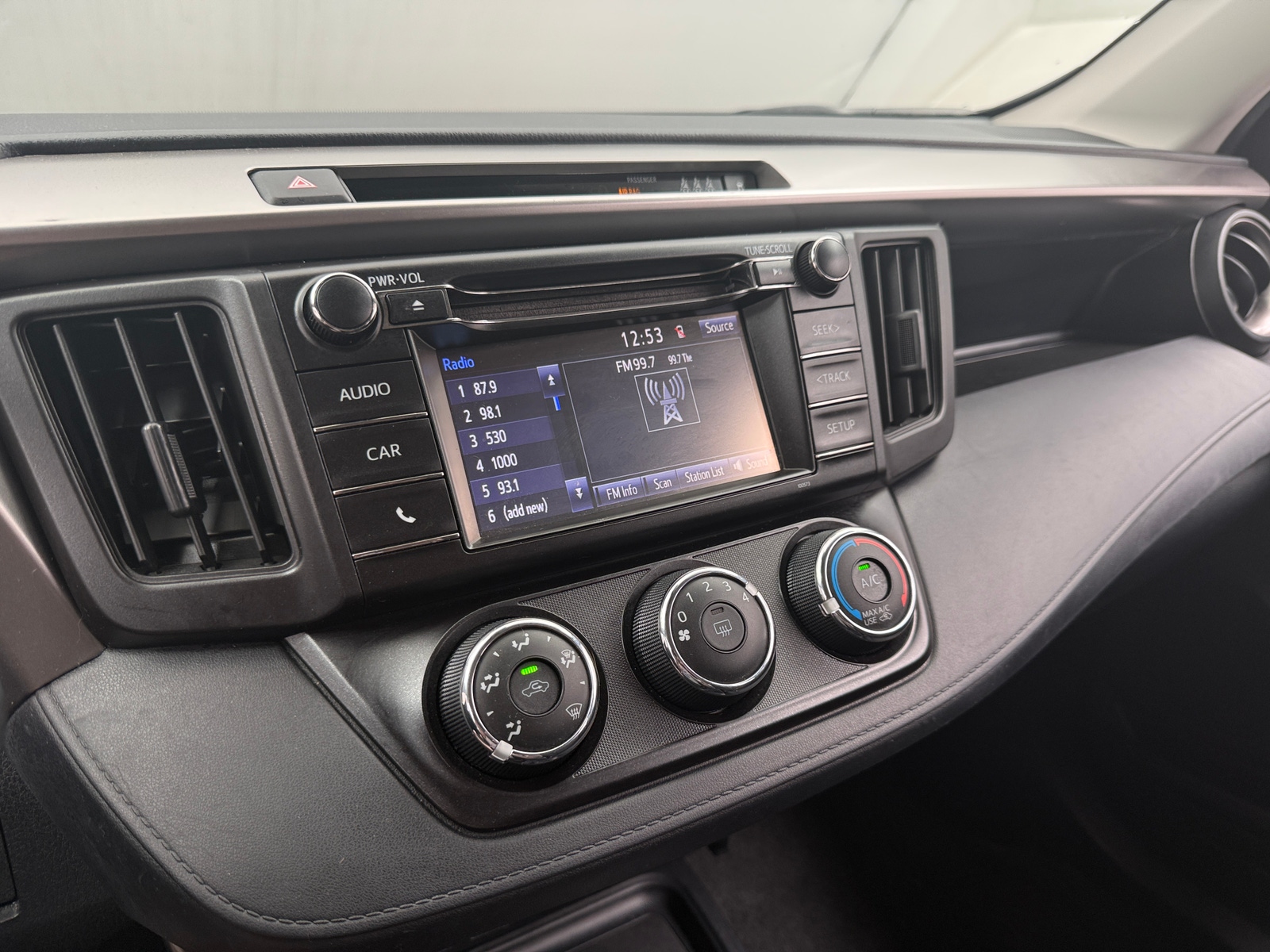 Thumbnail: 2017 Toyota RAV4 - 4
