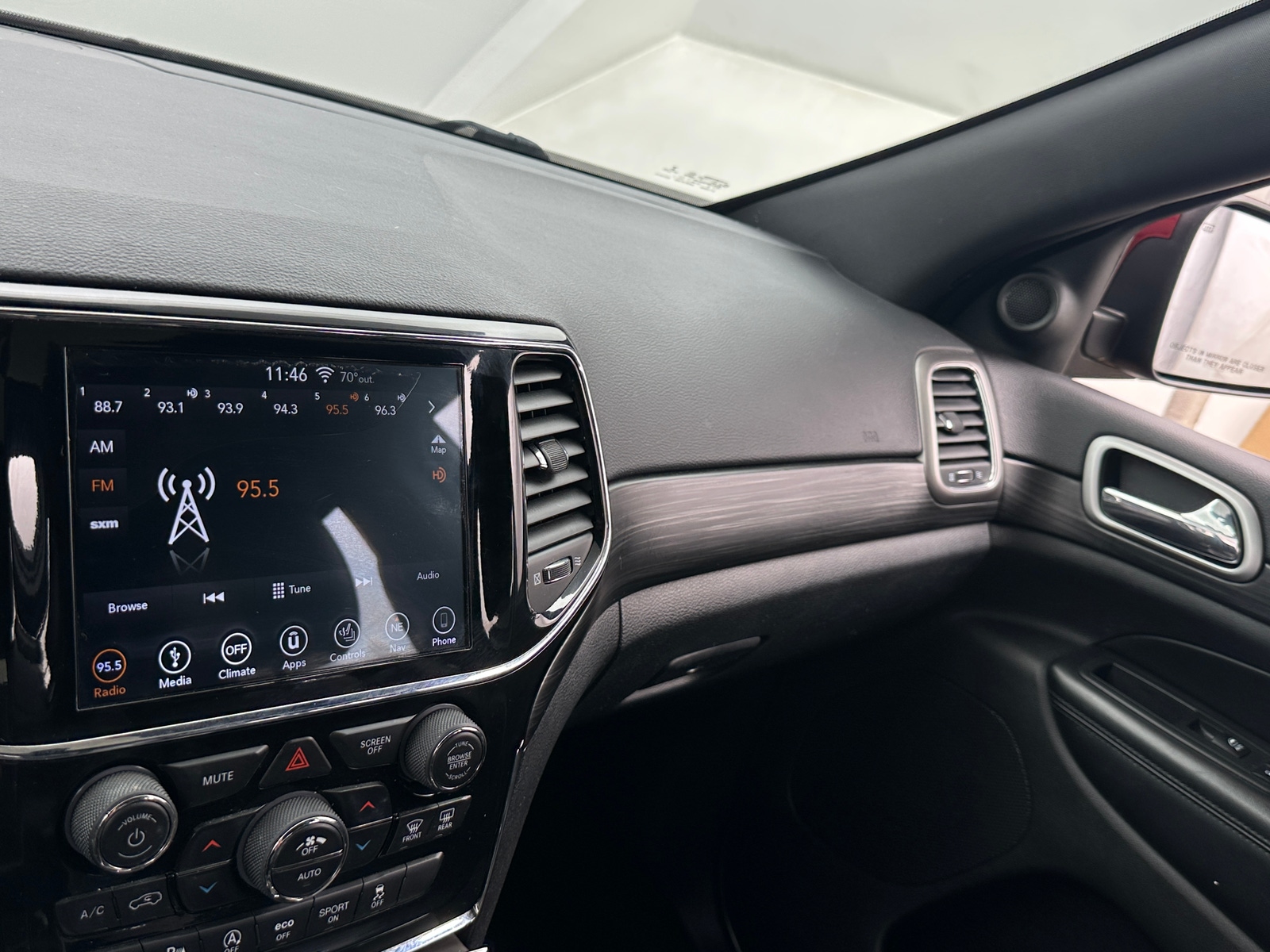 Thumbnail: 2019 Jeep Grand Cherokee - 3