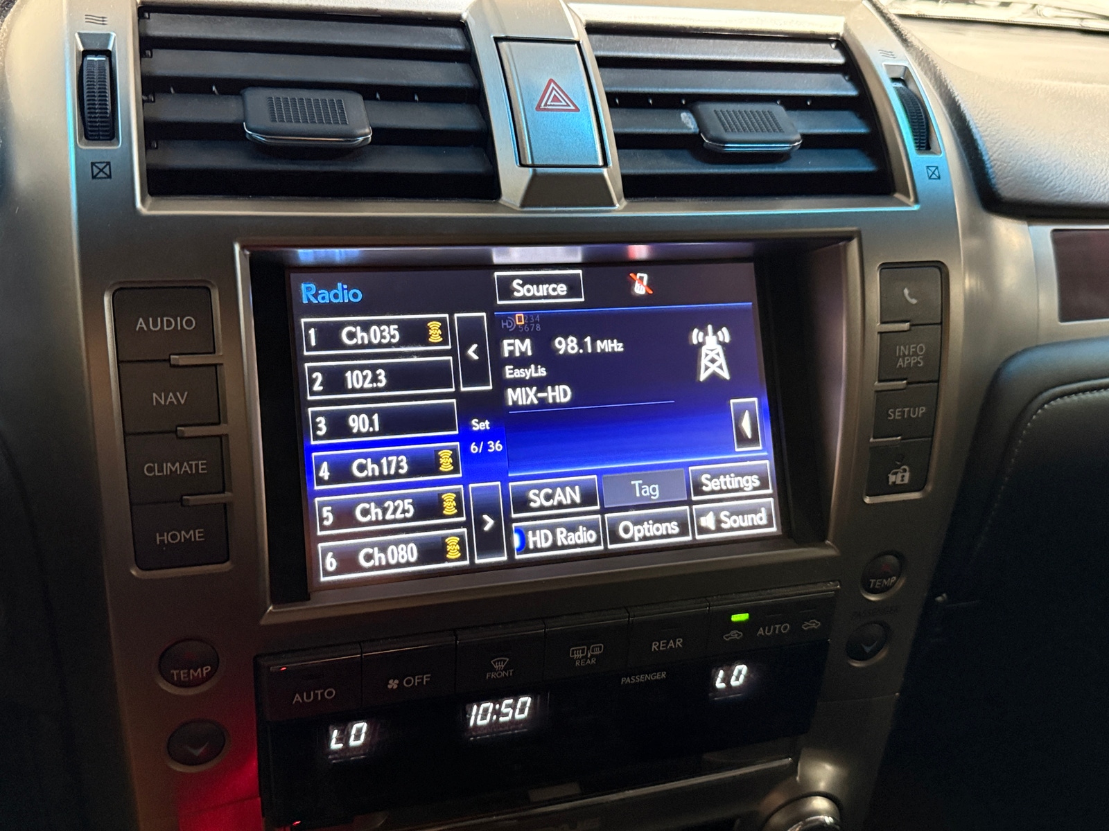 Thumbnail: 2019 Lexus GX - 4