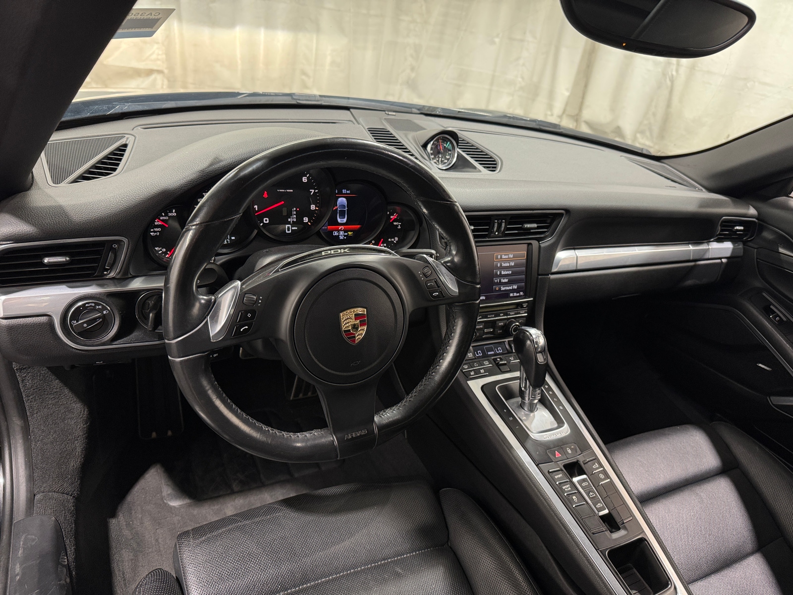 Thumbnail: 2012 Porsche 911 - 2
