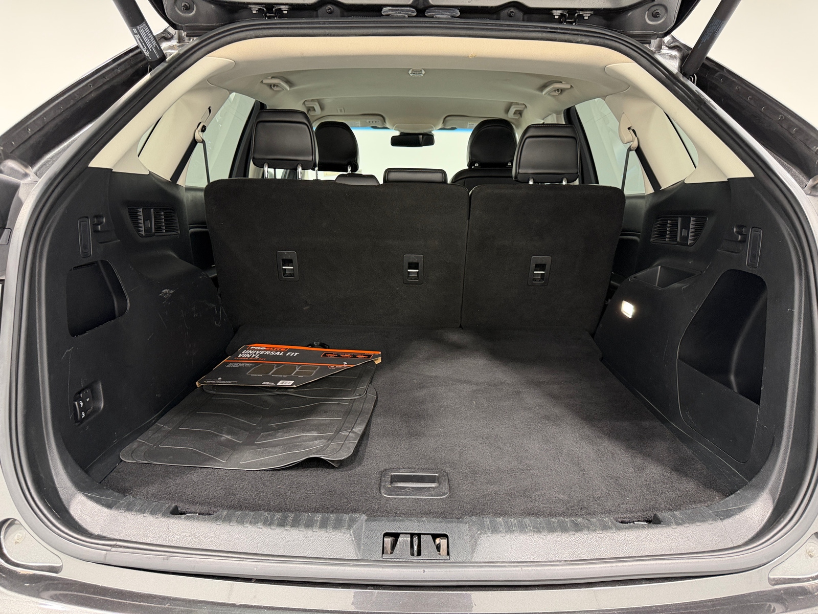 Thumbnail: 2019 Ford Edge - 6